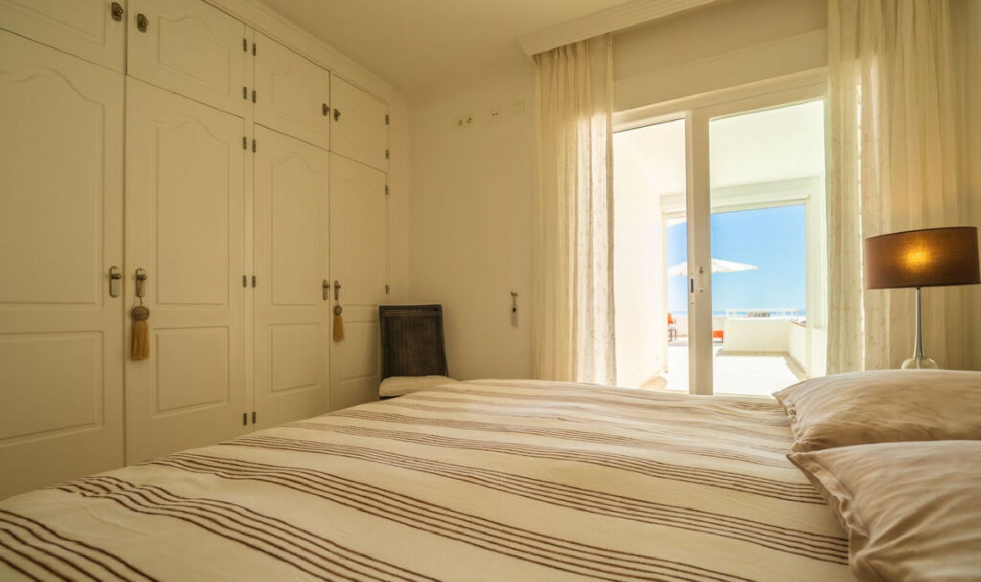 Resale - Apartment -
Estepona