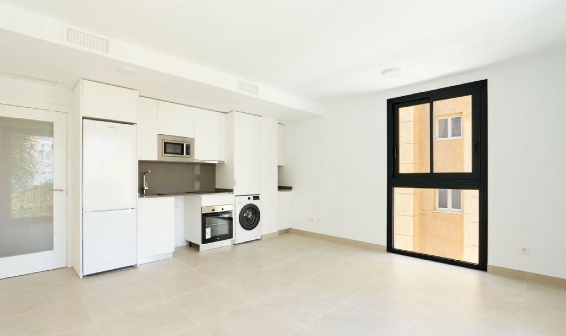 Resale - Apartment -
Estepona