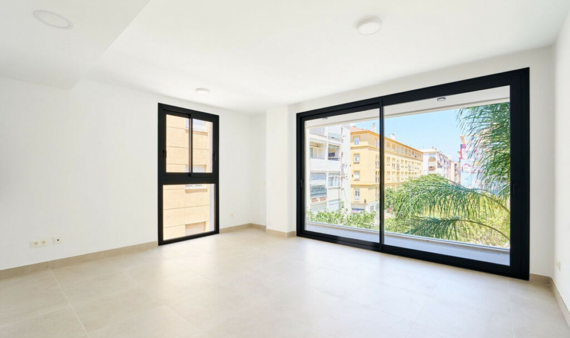 Resale - Apartment -
Estepona