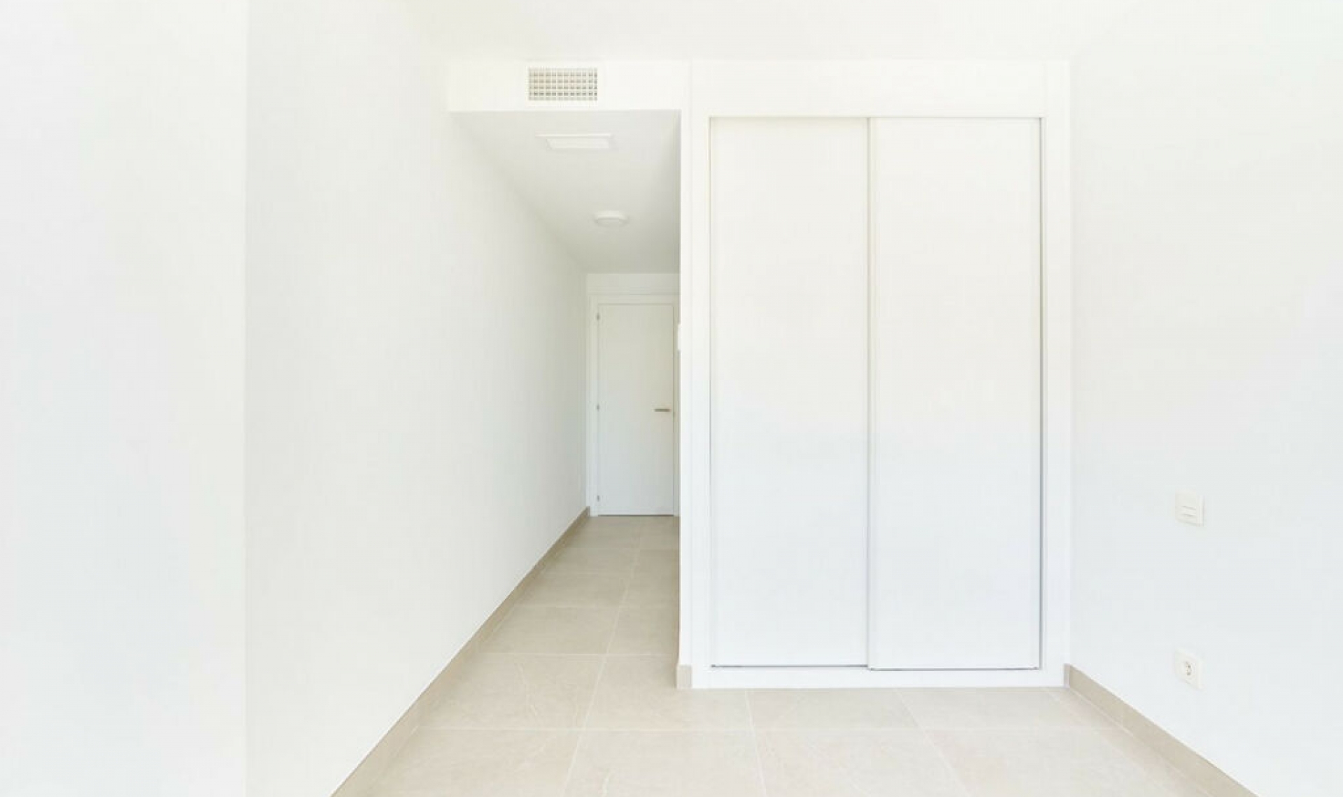 Resale - Apartment -
Estepona