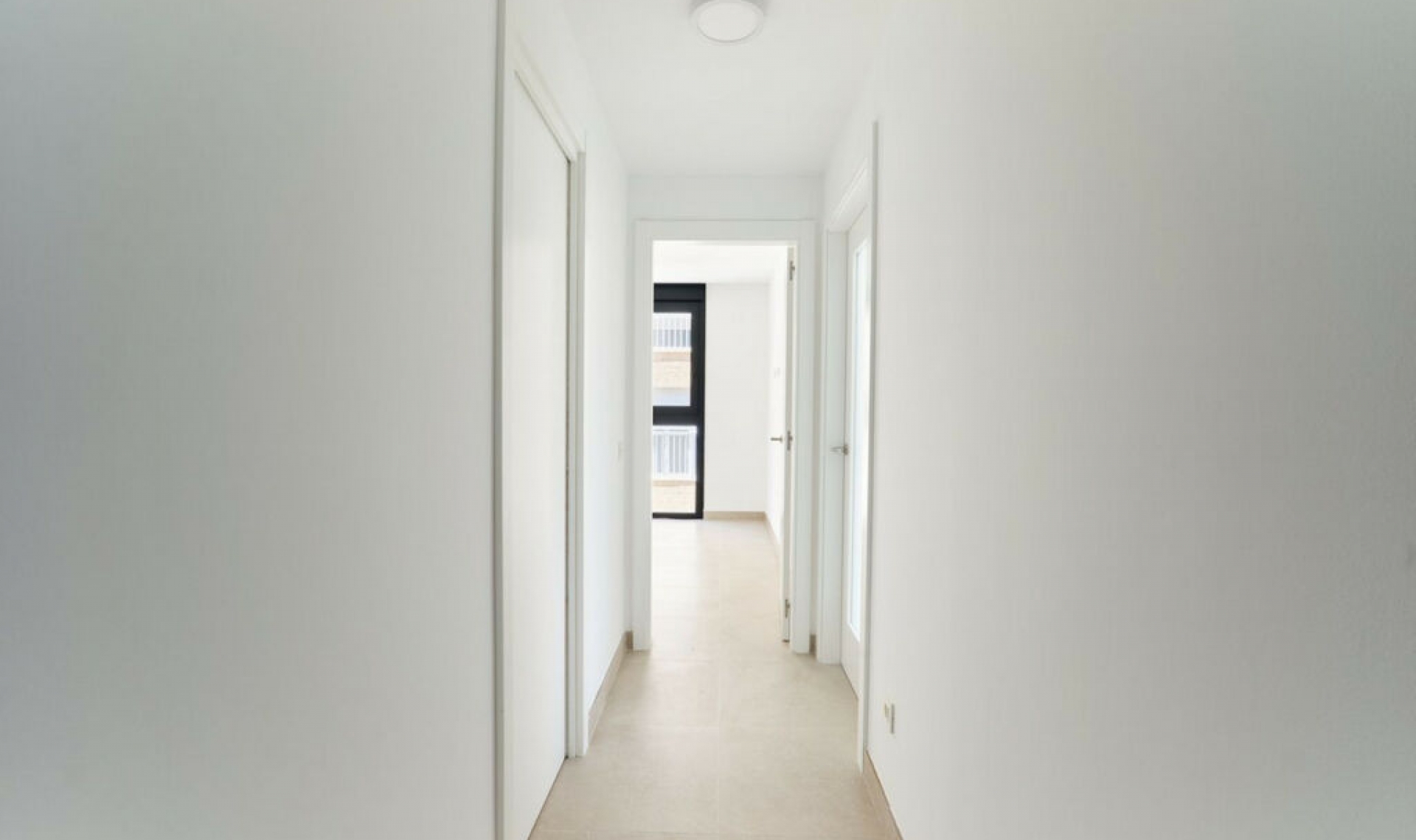 Resale - Apartment -
Estepona