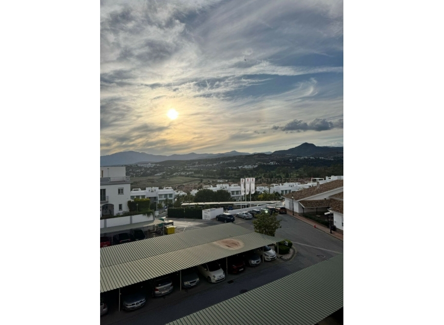 Resale - Apartment -
Estepona