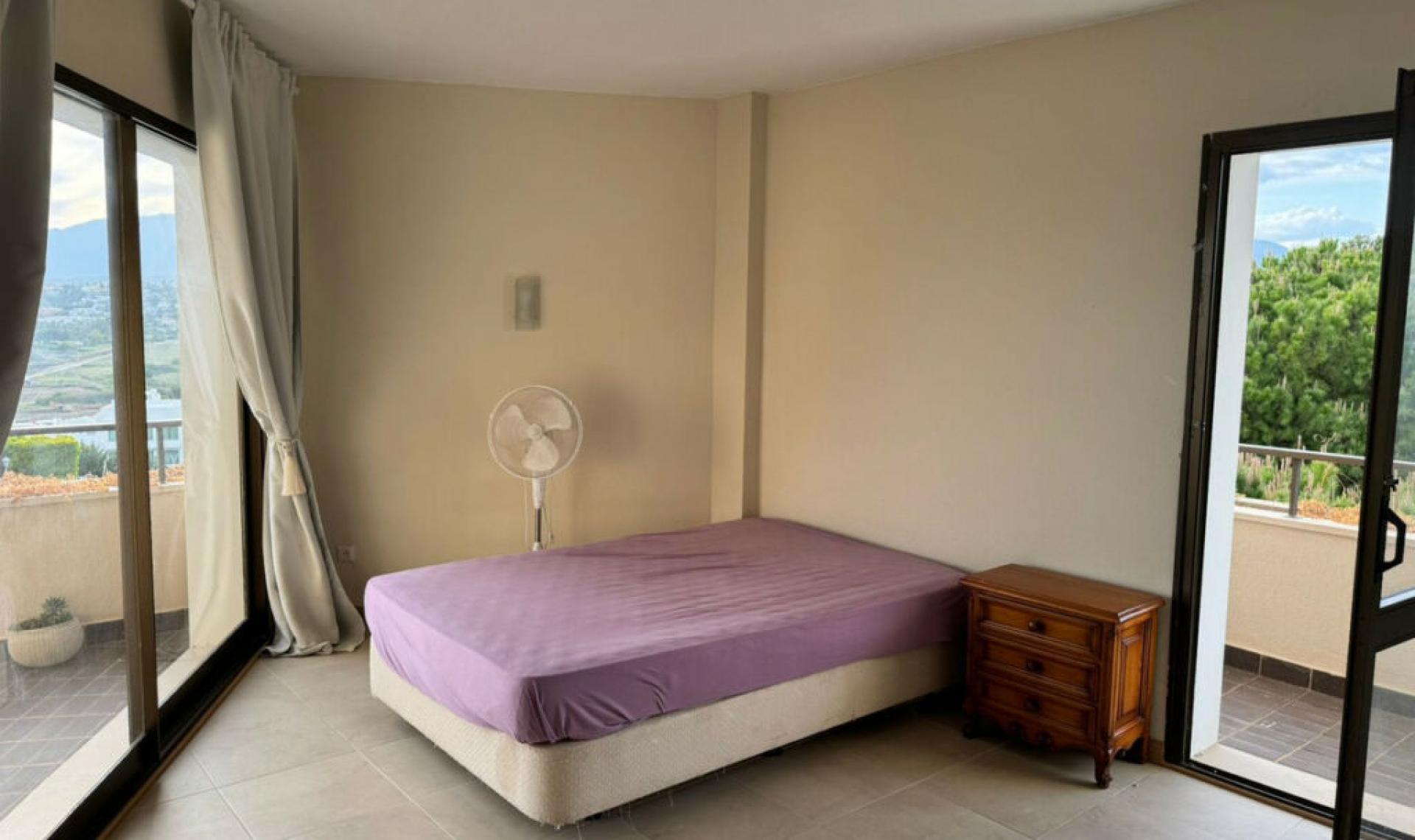 Resale - Apartment -
Estepona