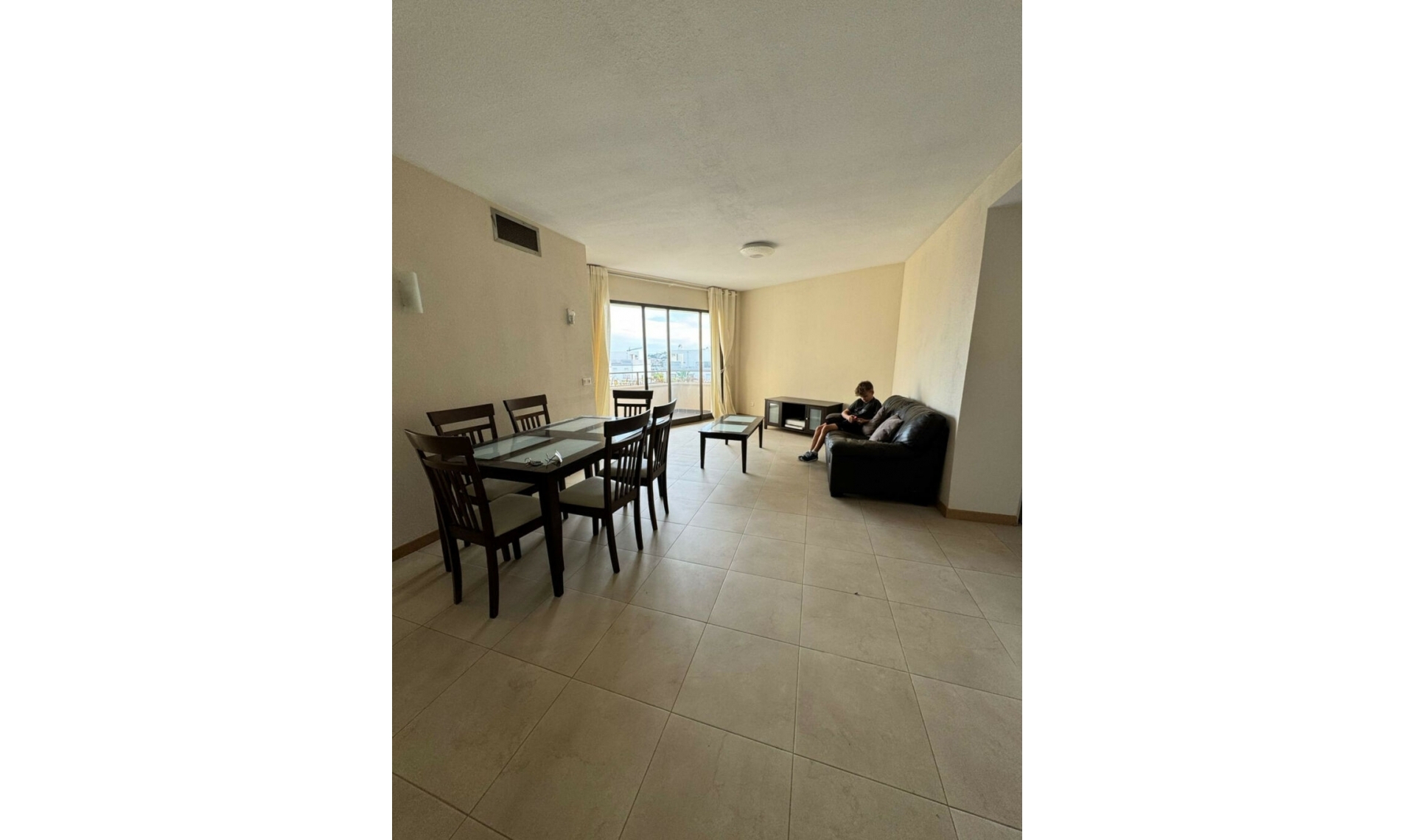 Resale - Apartment -
Estepona