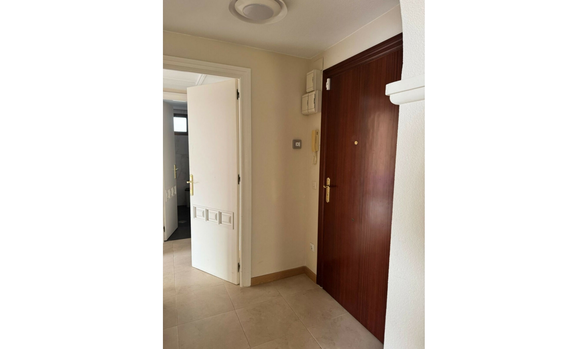 Resale - Apartment -
Estepona