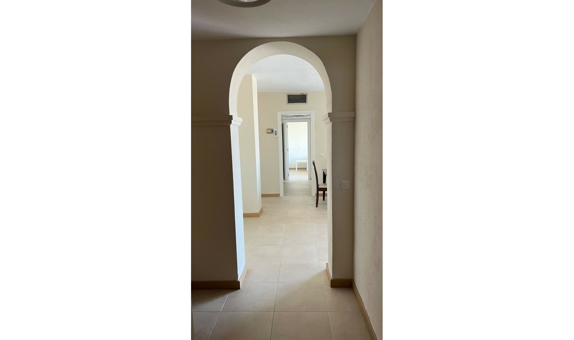 Resale - Apartment -
Estepona