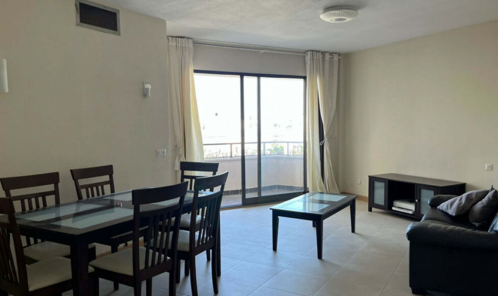 Resale - Apartment -
Estepona