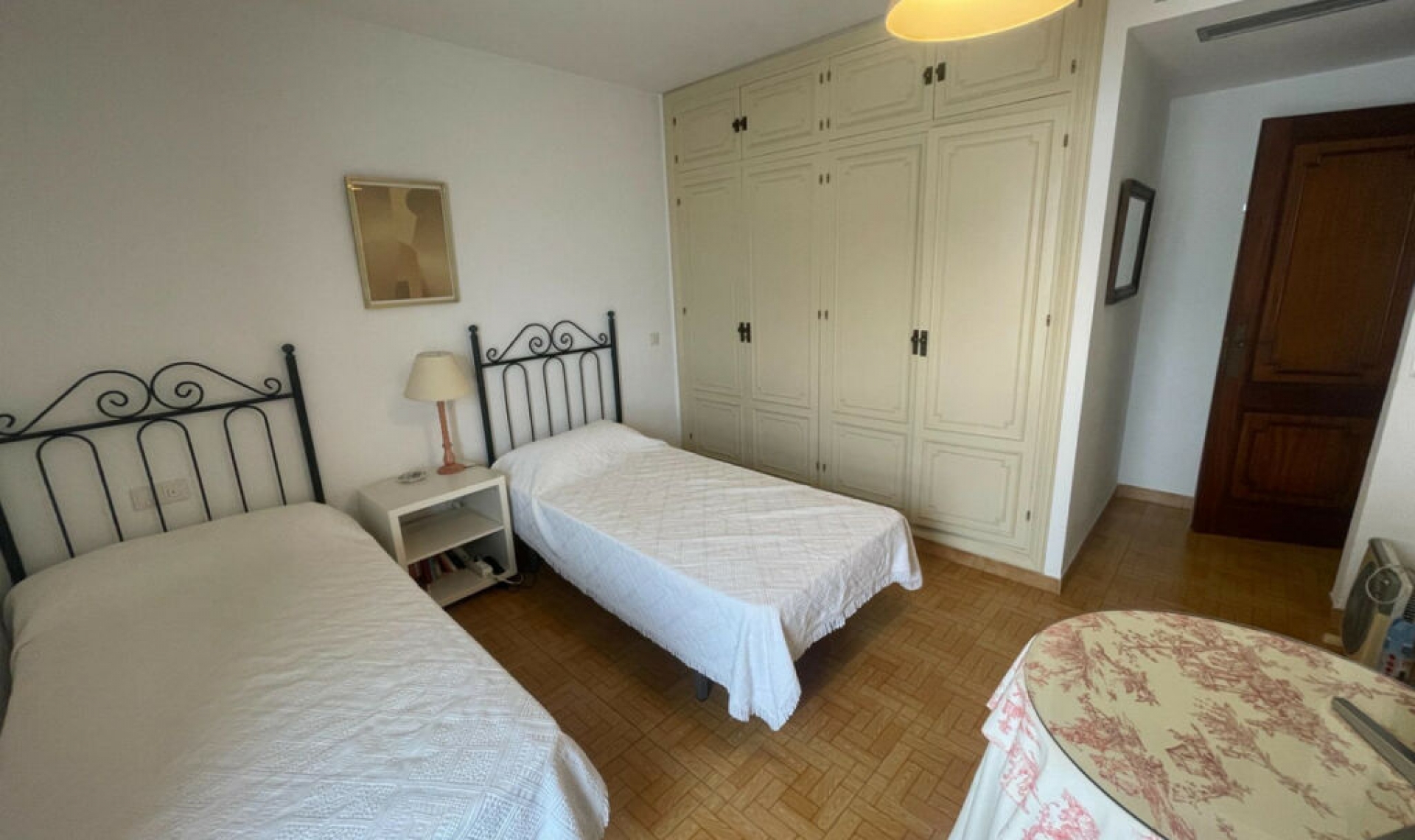 Resale - Apartment -
Estepona