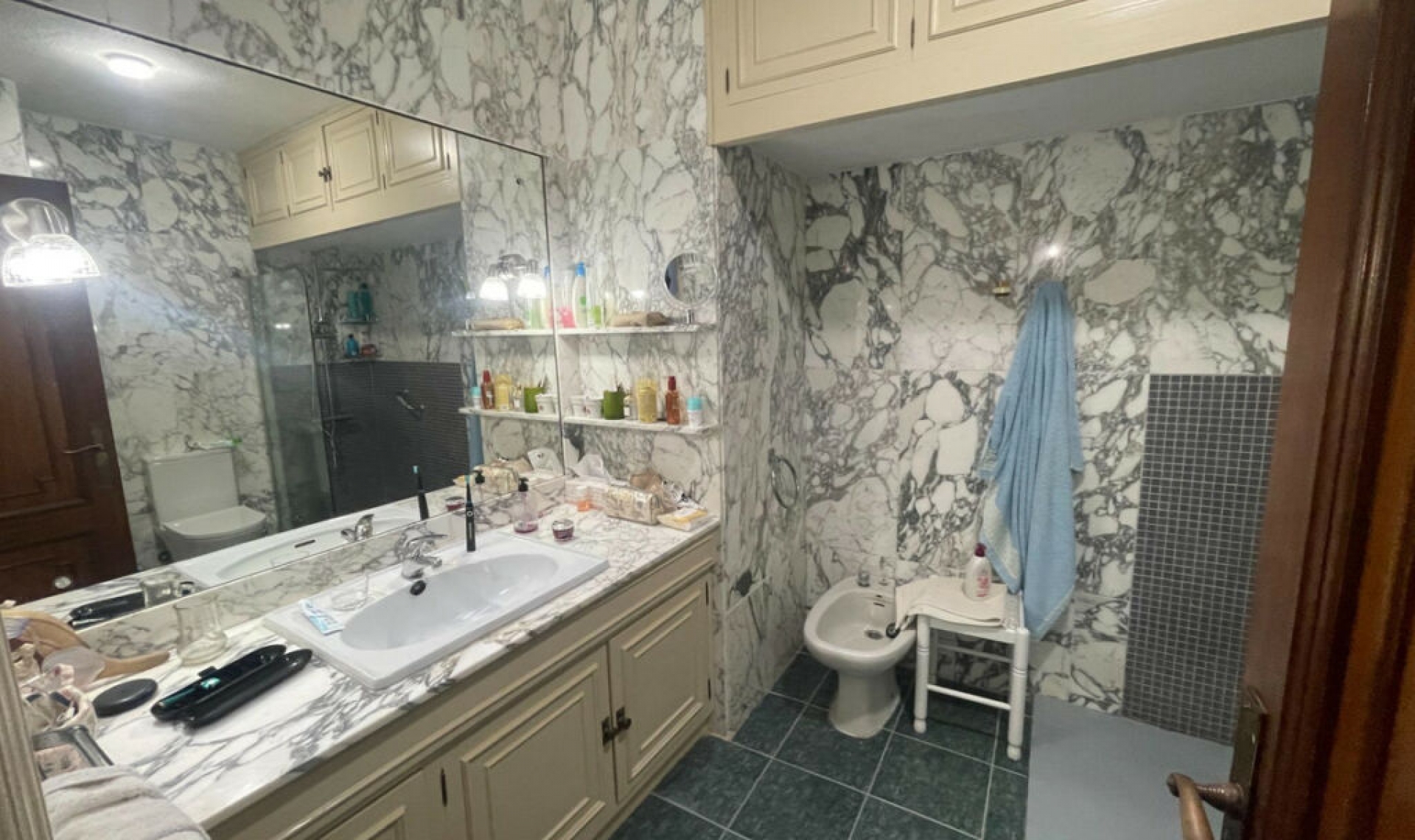 Resale - Apartment -
Estepona