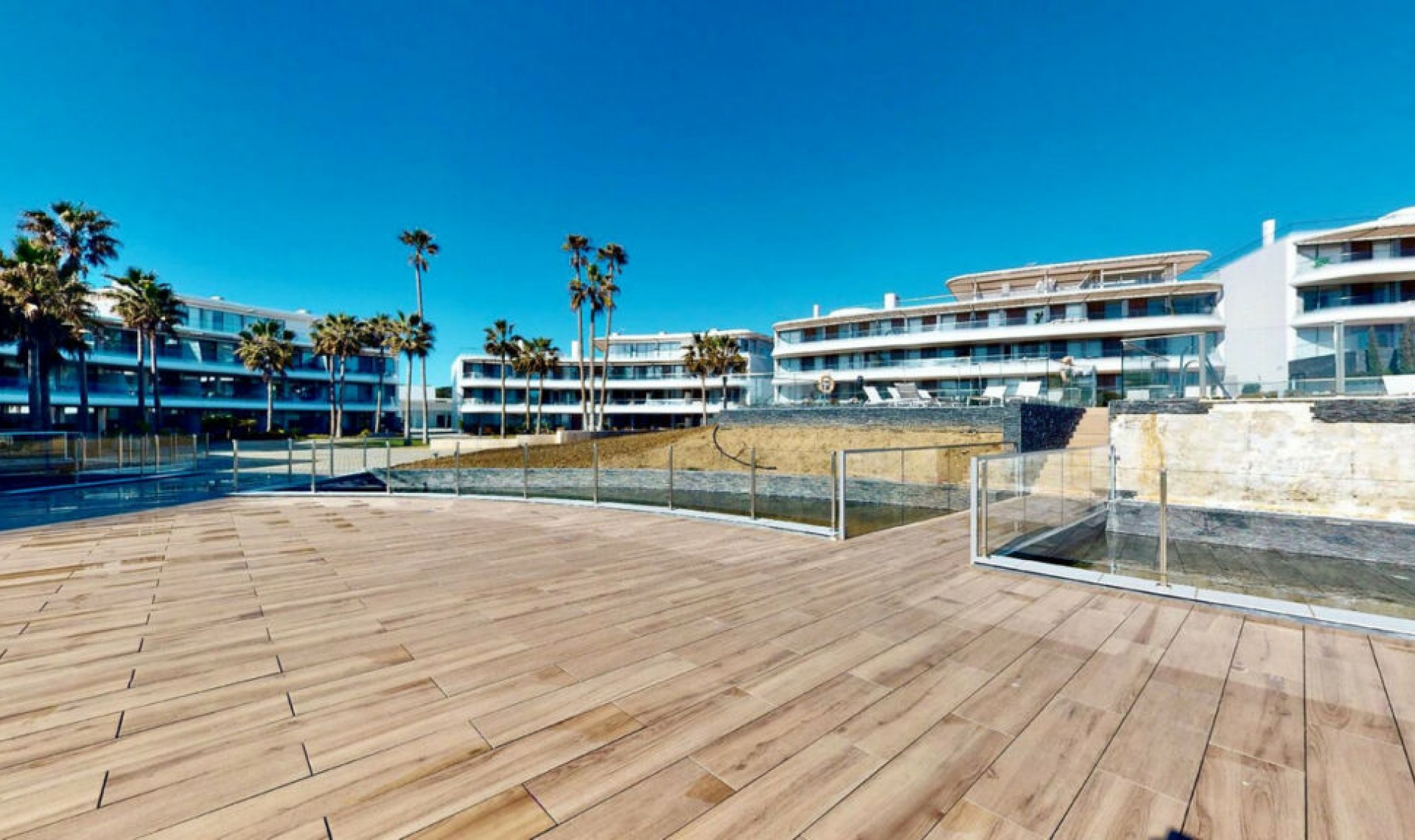 Resale - Apartment -
Estepona