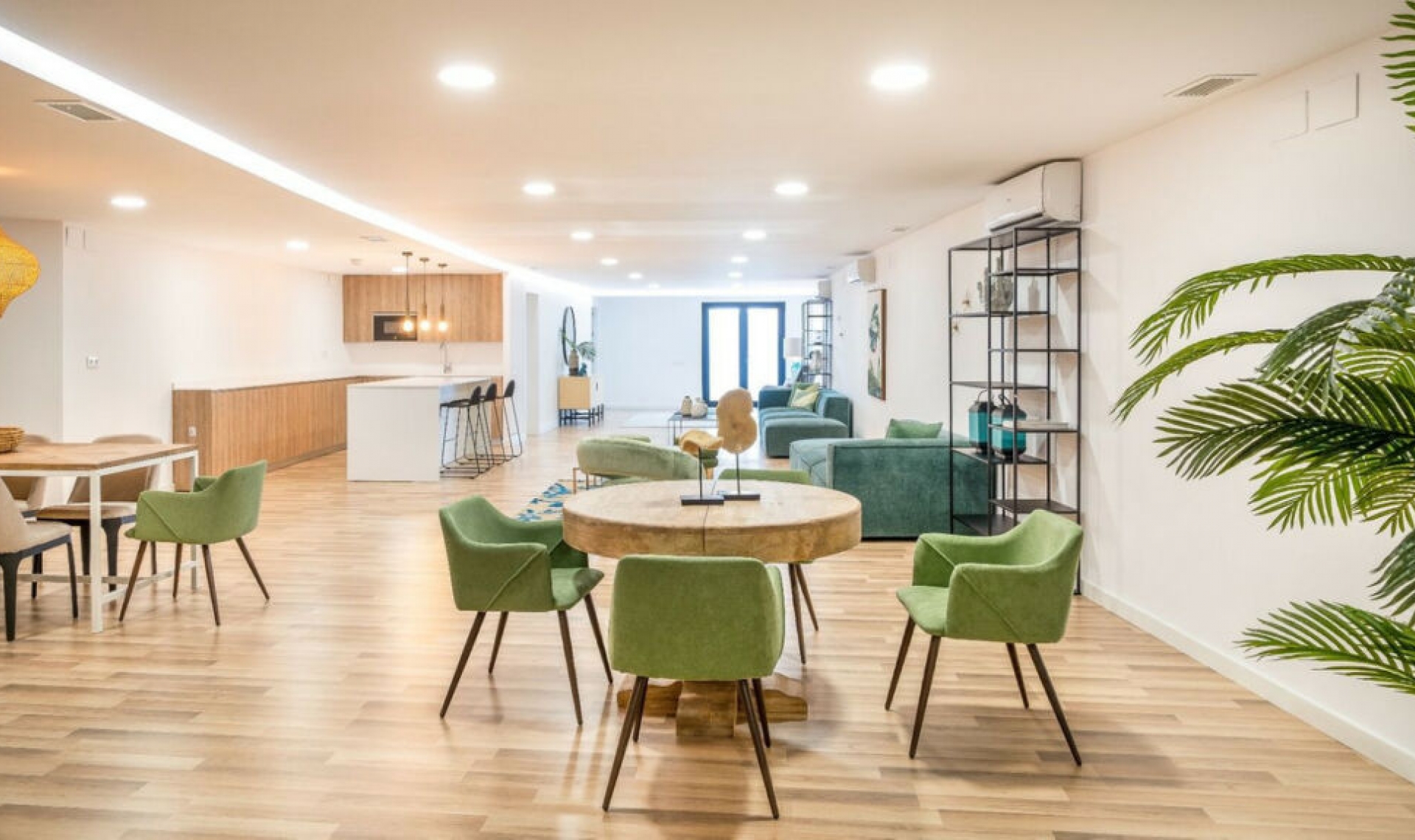 Resale - Apartment -
Estepona