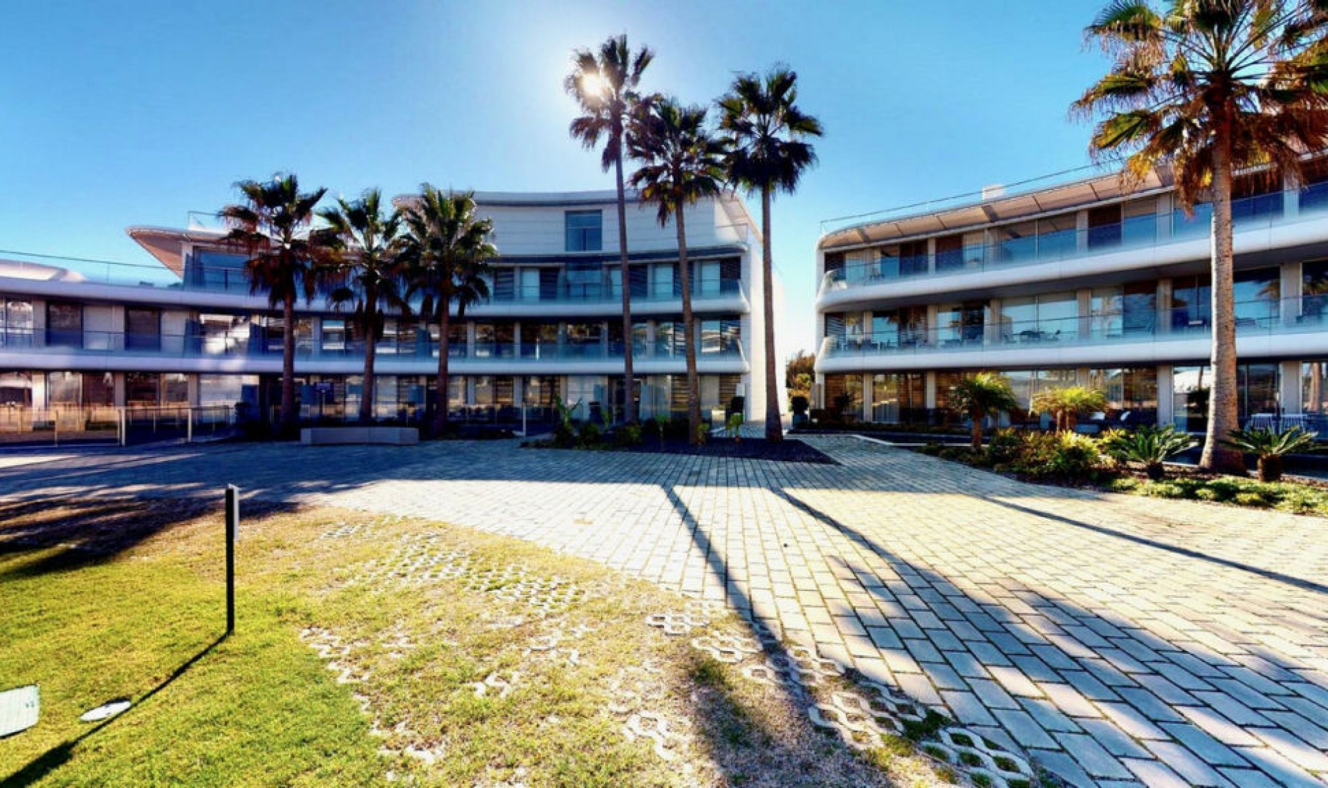 Resale - Apartment -
Estepona
