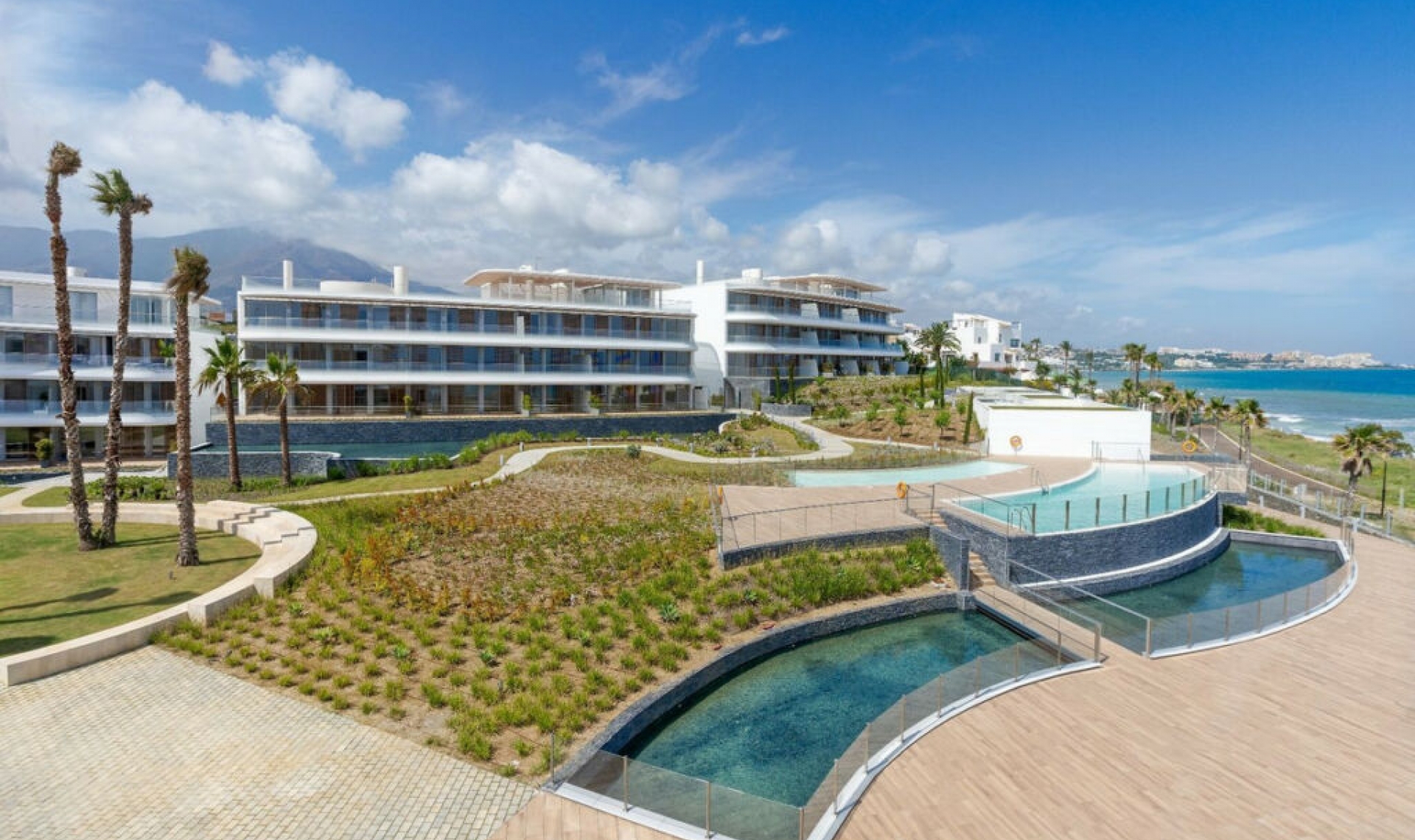 Resale - Apartment -
Estepona