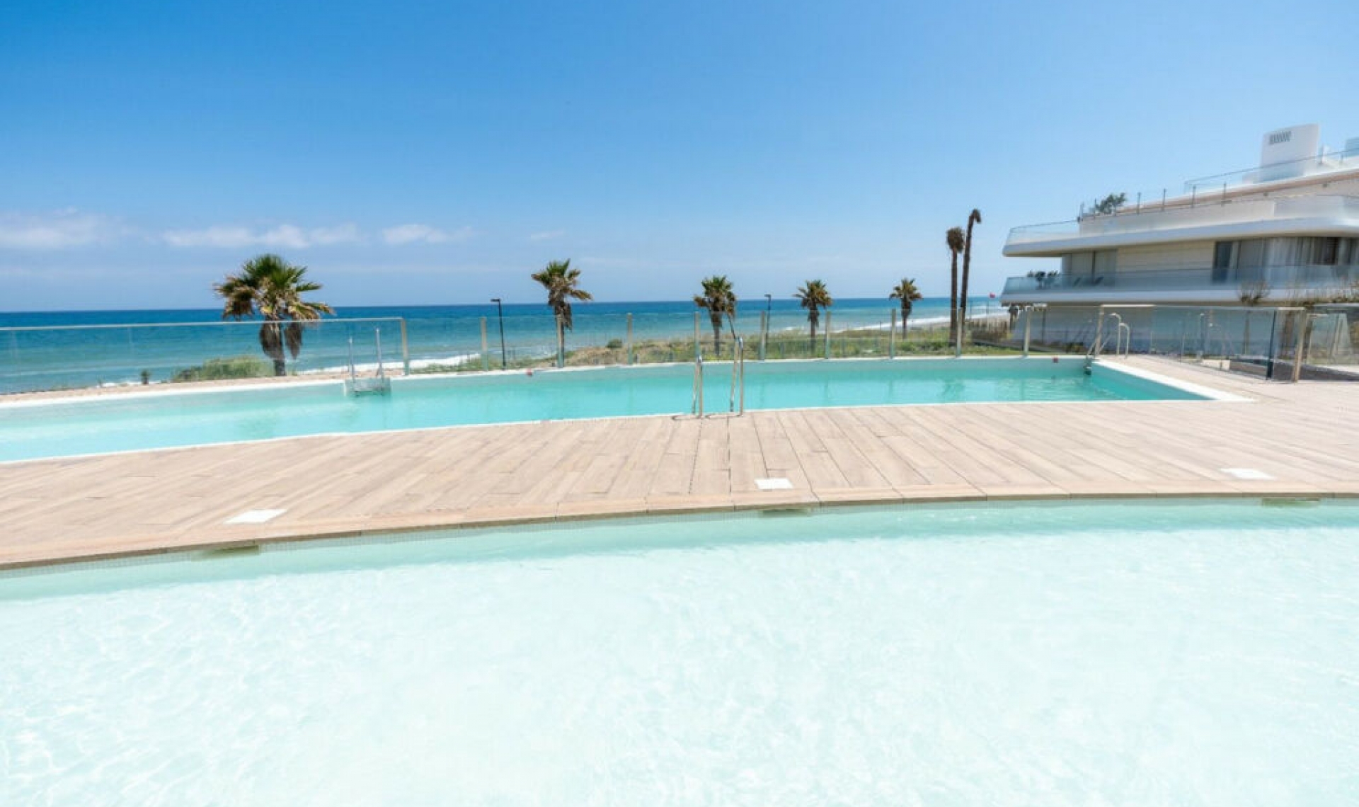 Resale - Apartment -
Estepona