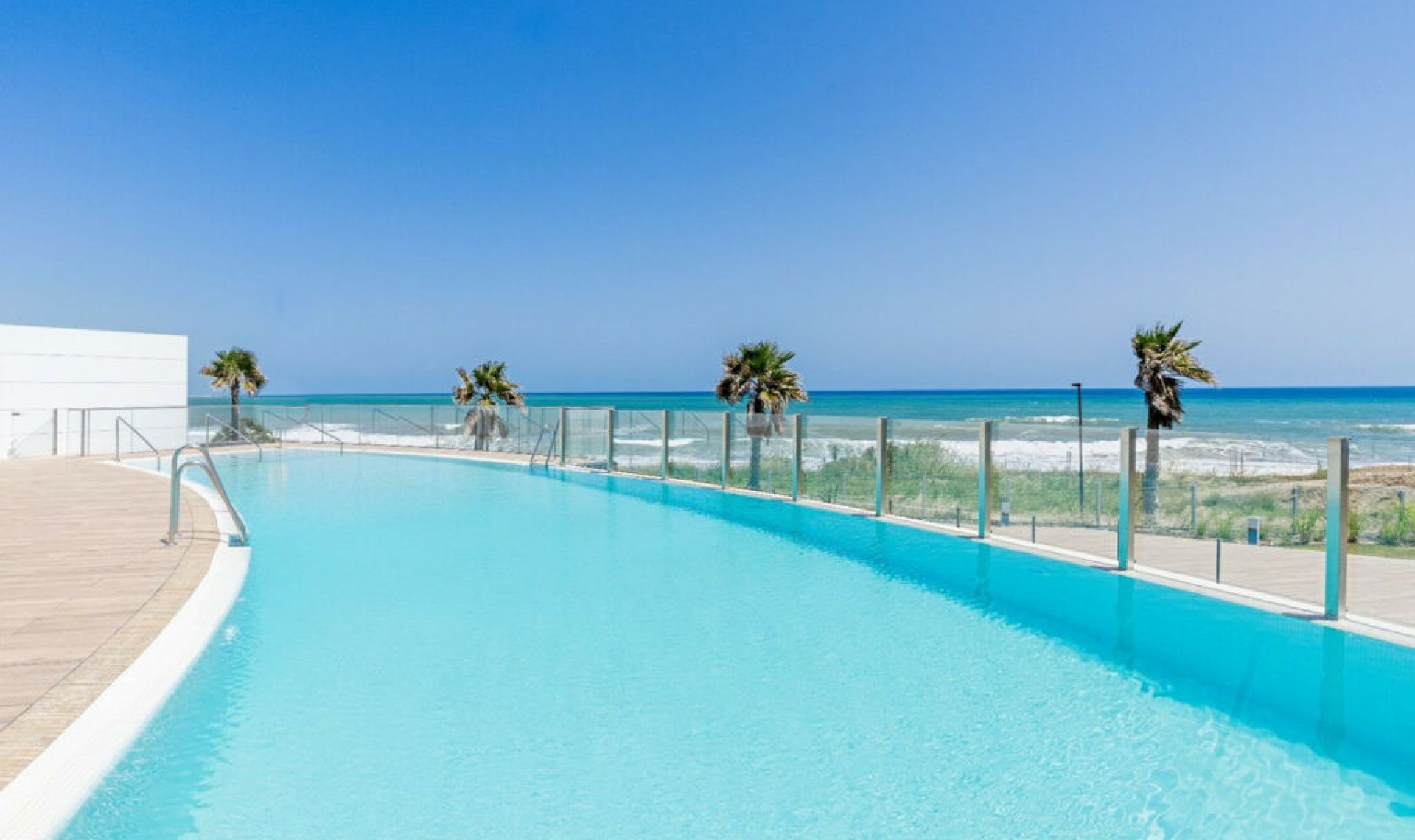 Resale - Apartment -
Estepona