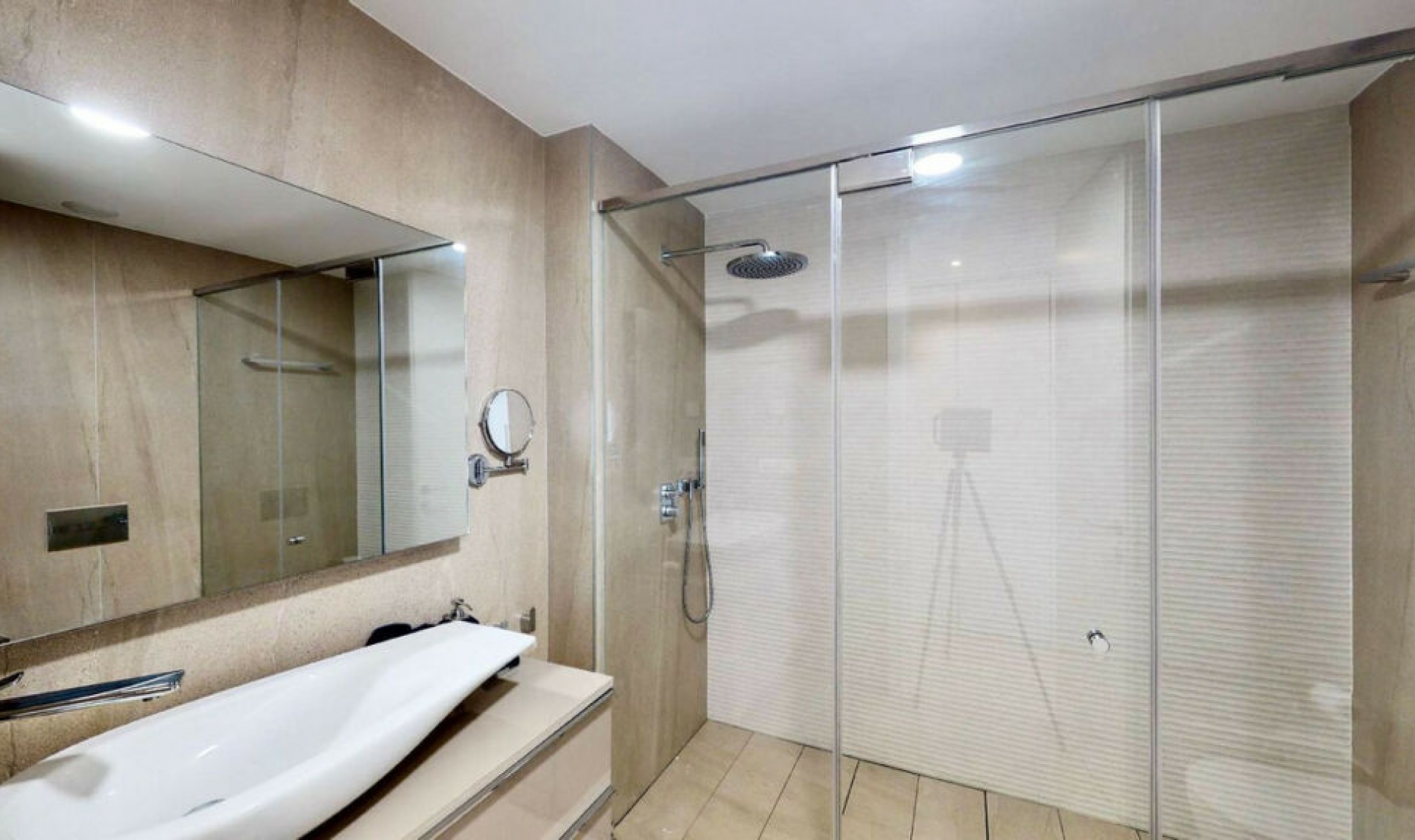 Resale - Apartment -
Estepona