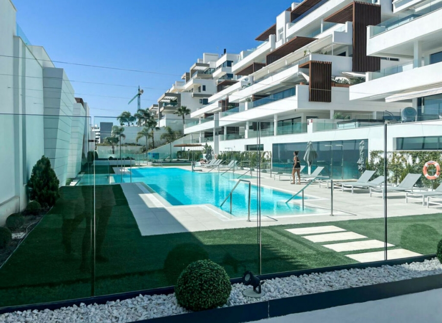 Resale - Apartment -
Estepona