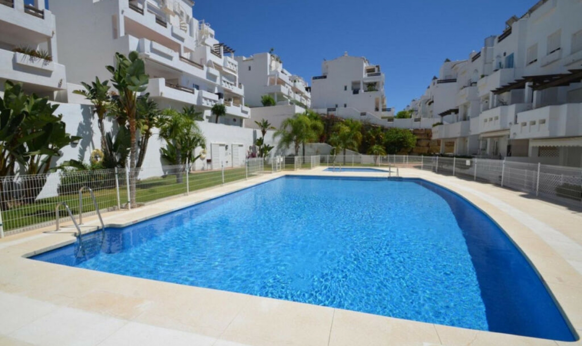 Resale - Apartment -
Estepona