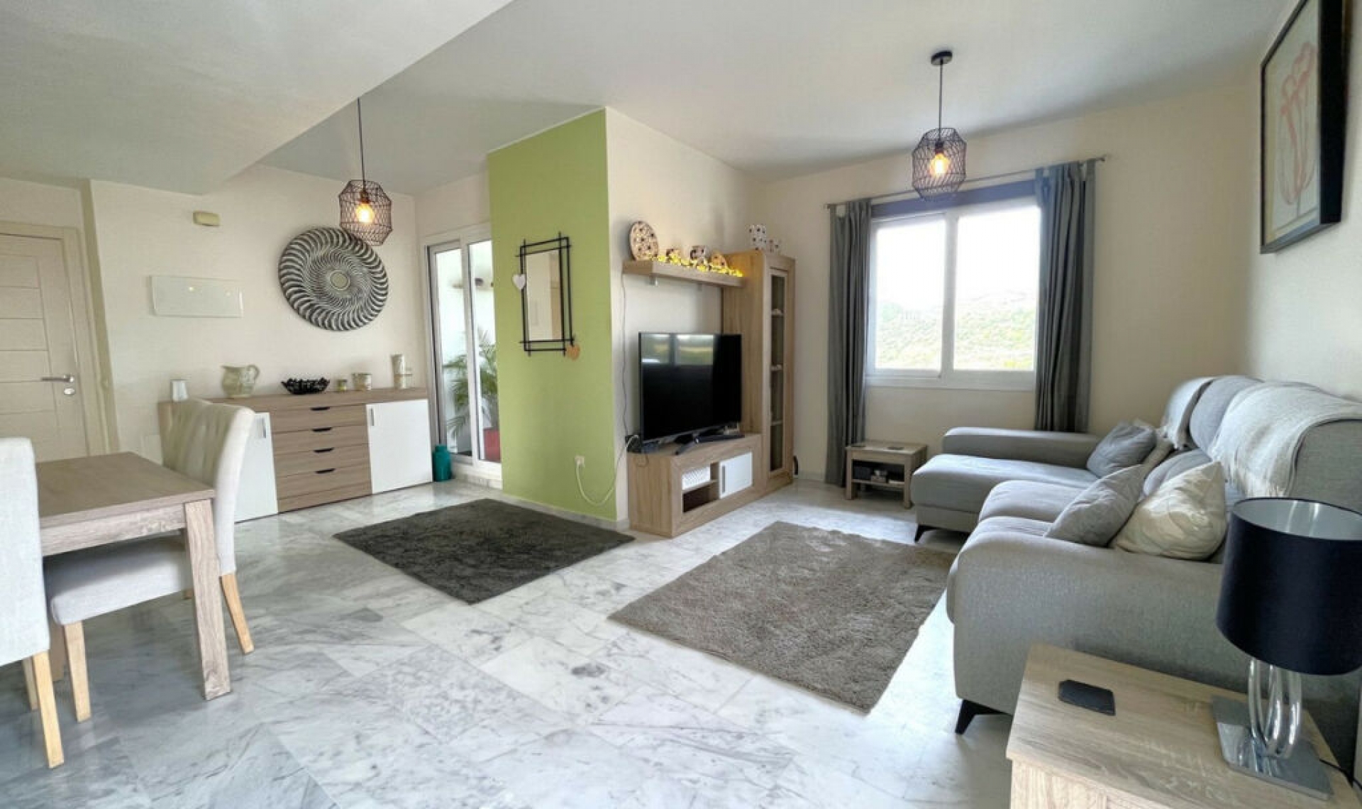 Resale - Apartment -
Estepona