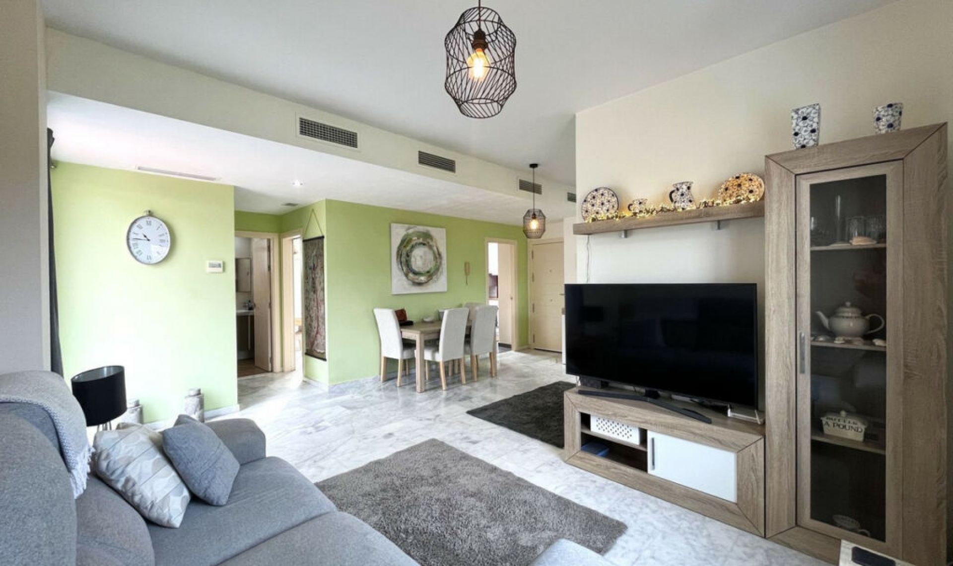 Resale - Apartment -
Estepona