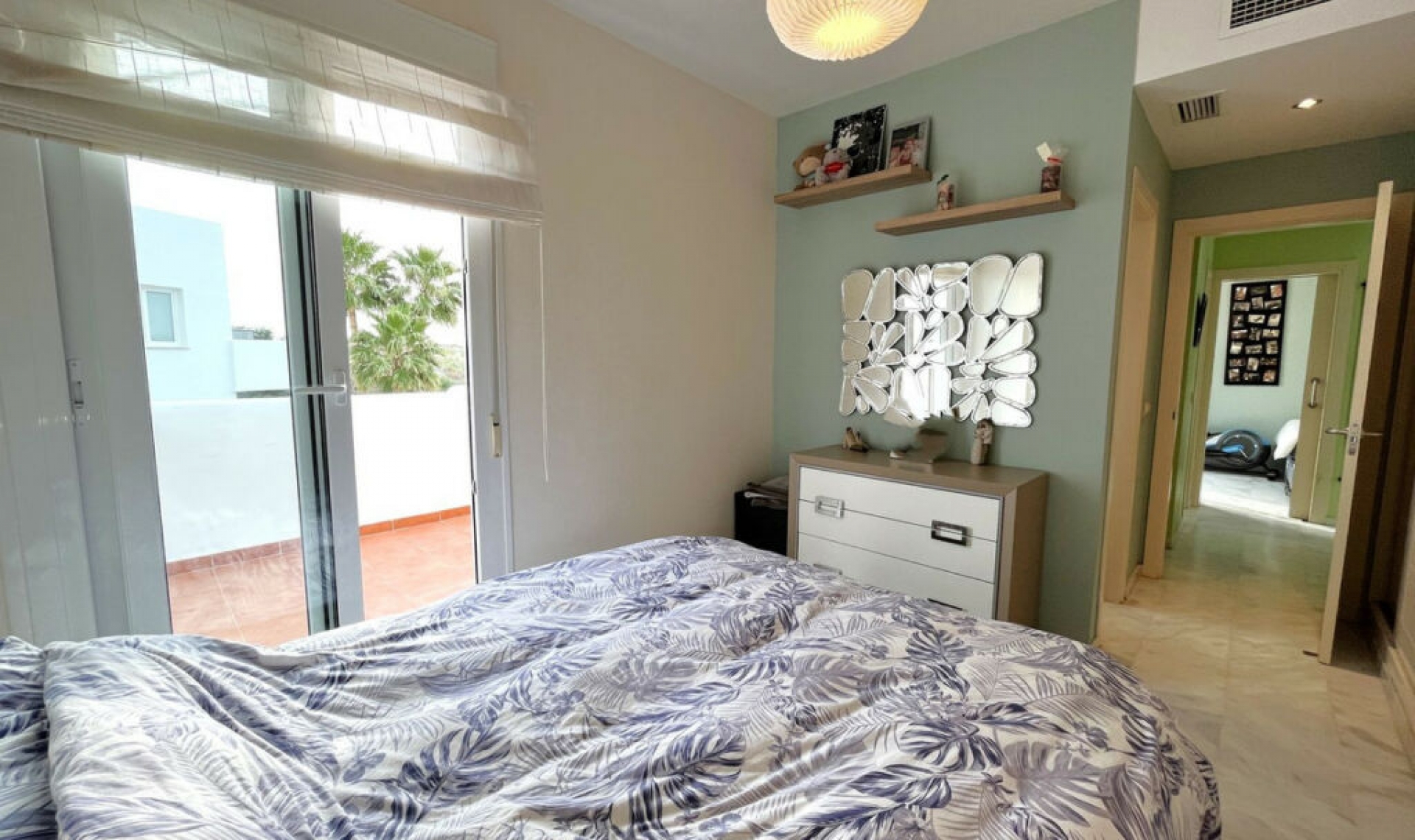 Resale - Apartment -
Estepona