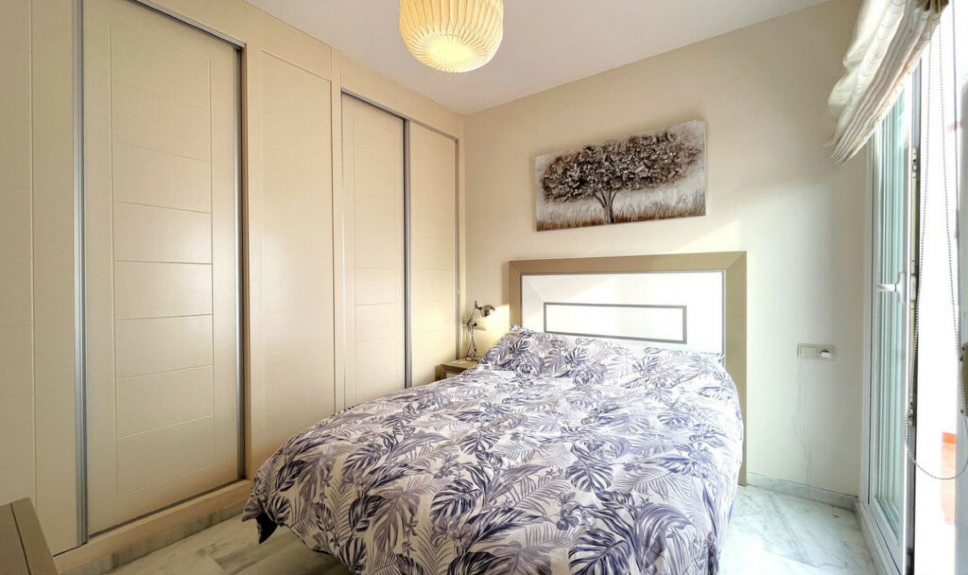 Resale - Apartment -
Estepona