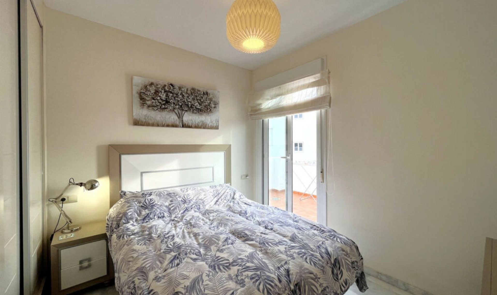 Resale - Apartment -
Estepona