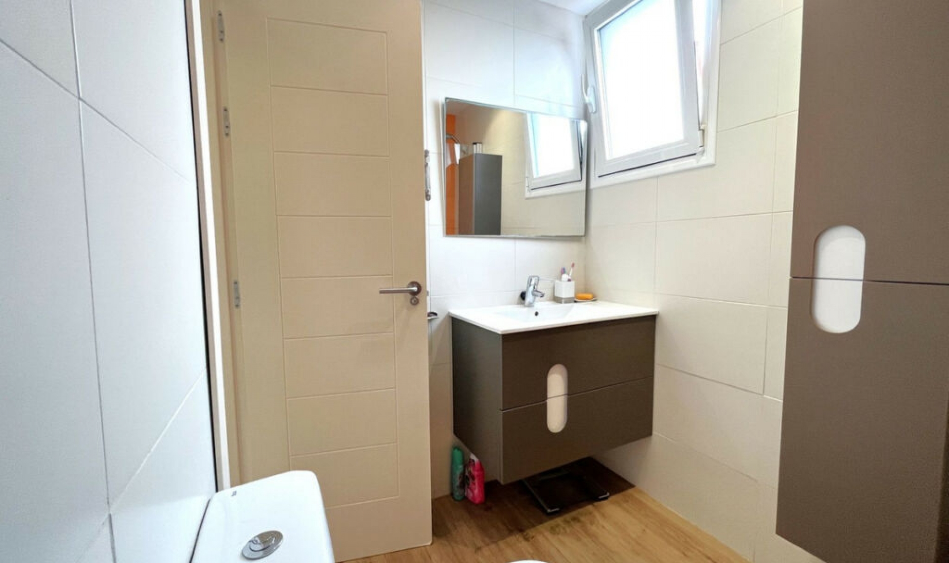 Resale - Apartment -
Estepona