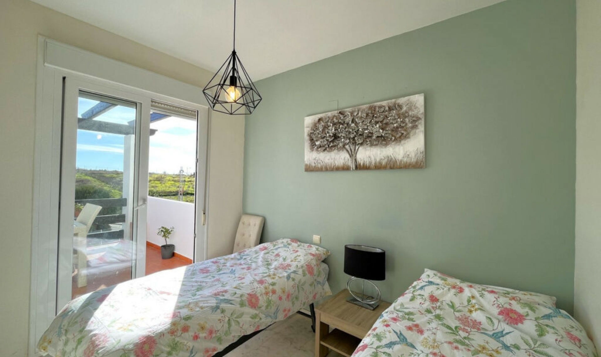 Resale - Apartment -
Estepona