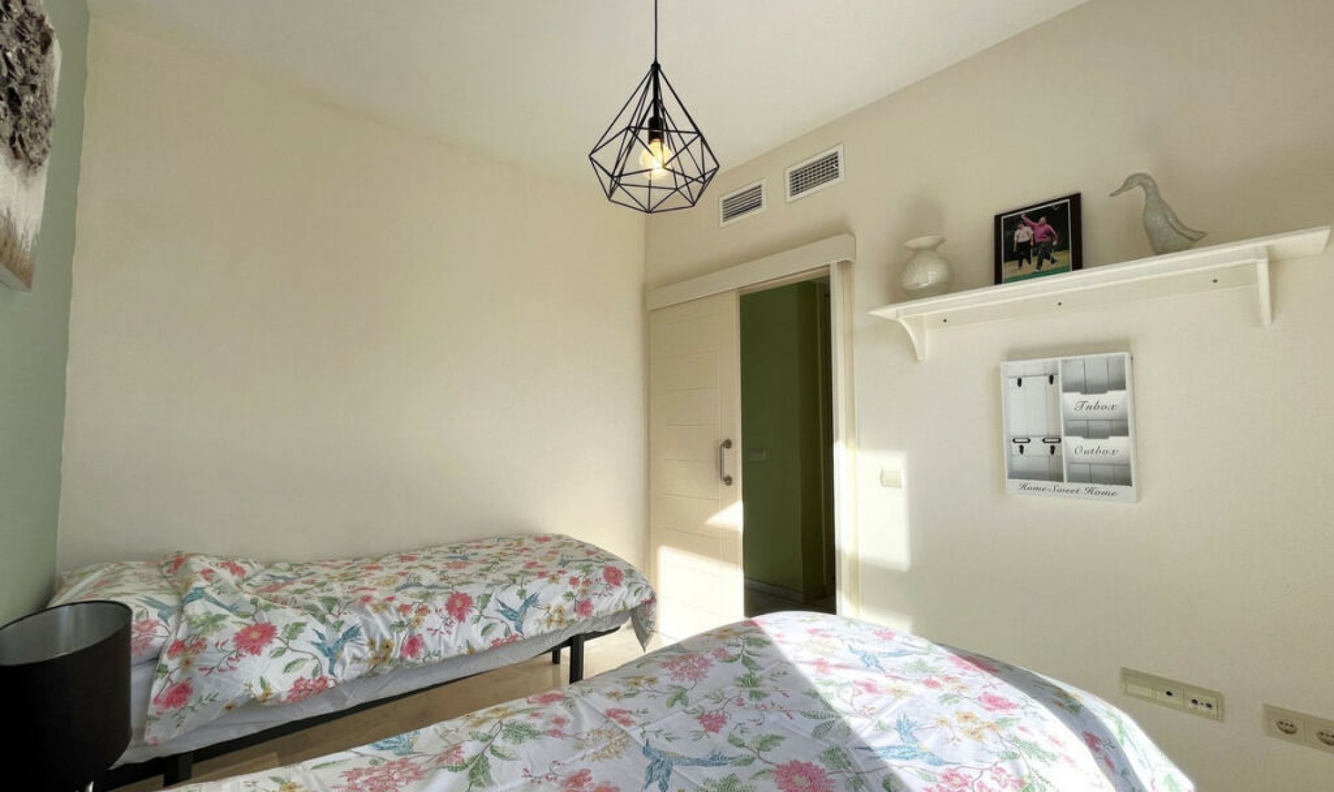 Resale - Apartment -
Estepona