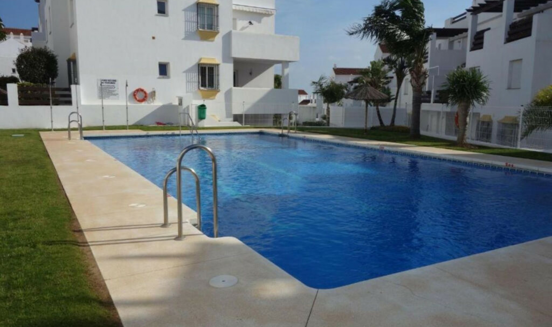 Resale - Apartment -
Estepona