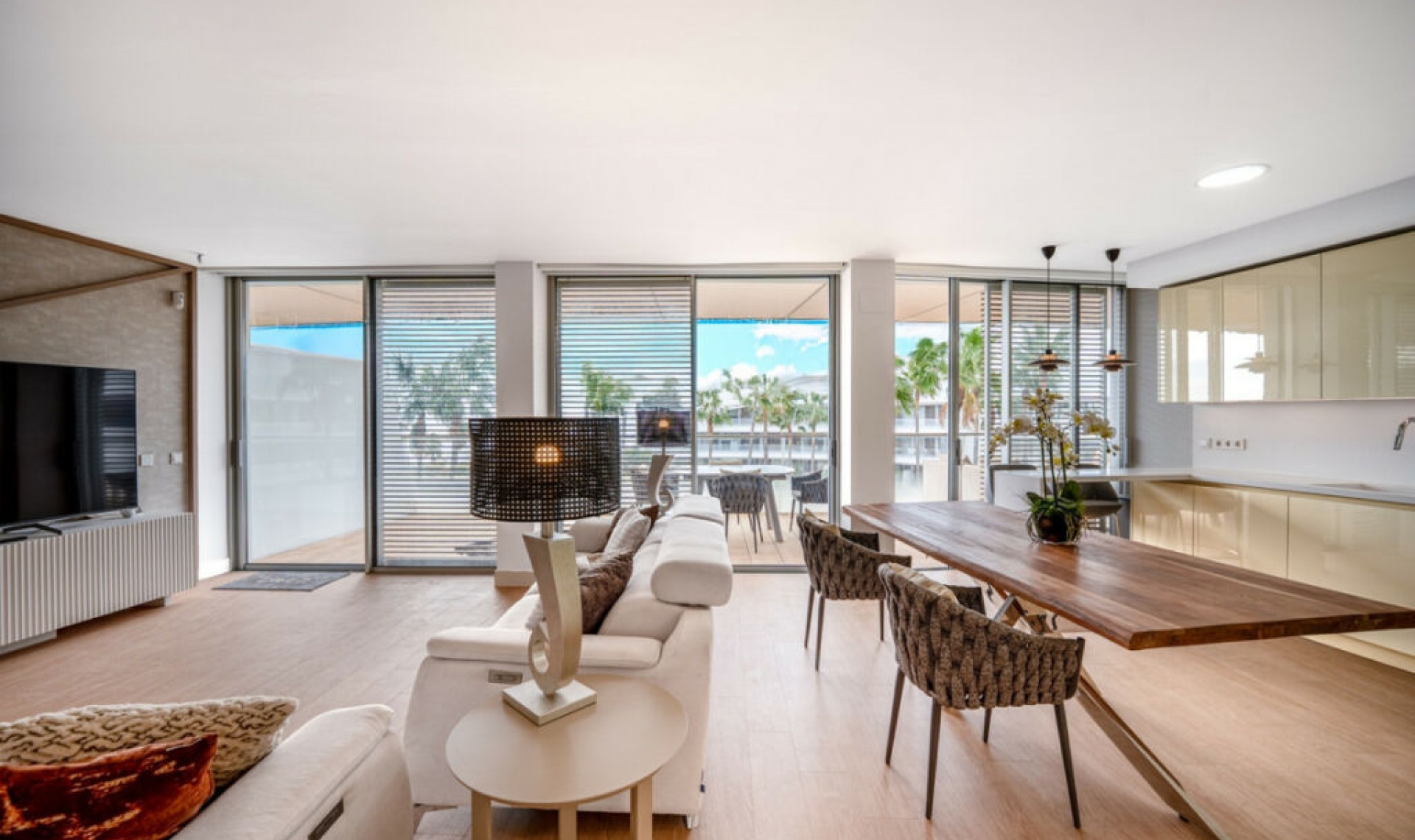Resale - Apartment -
Estepona