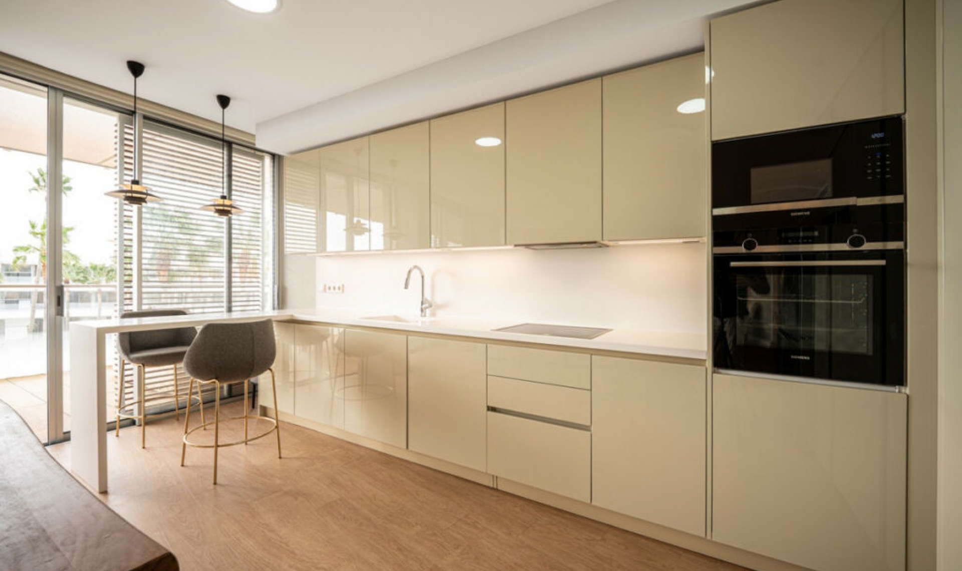 Resale - Apartment -
Estepona