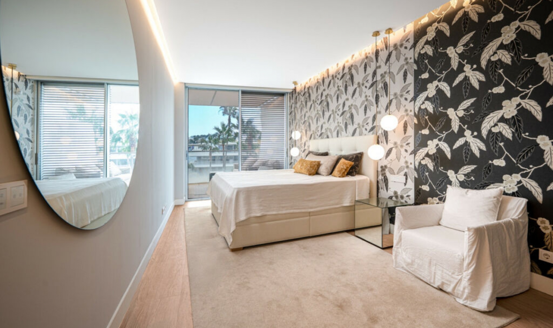 Resale - Apartment -
Estepona