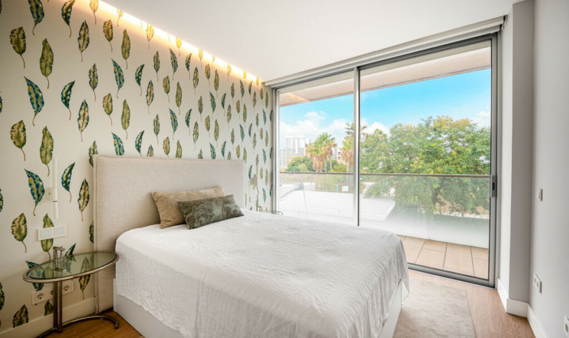 Resale - Apartment -
Estepona