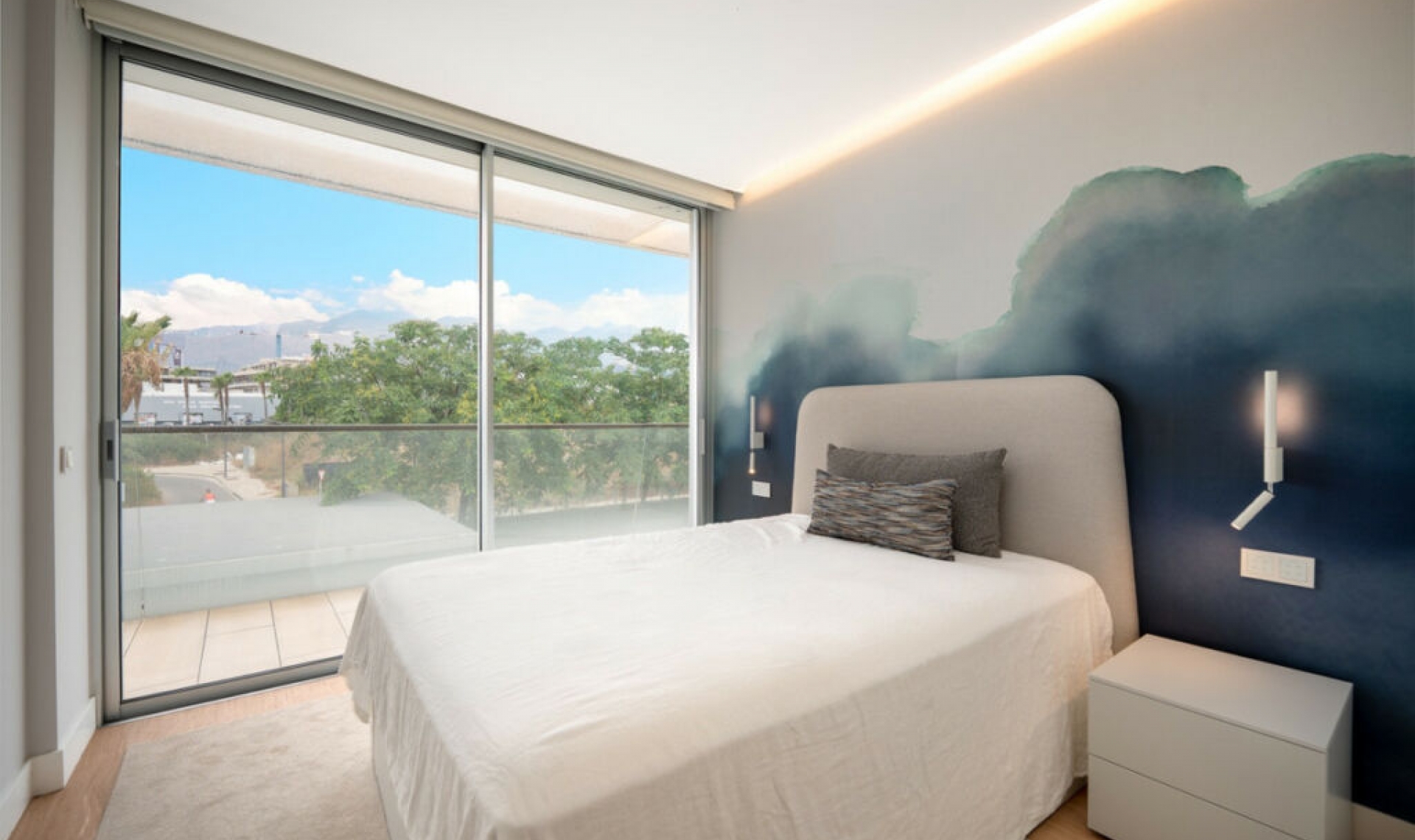 Resale - Apartment -
Estepona