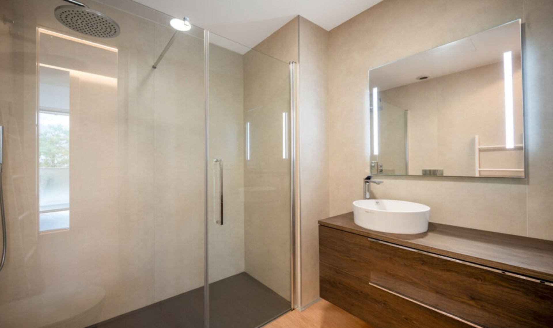 Resale - Apartment -
Estepona