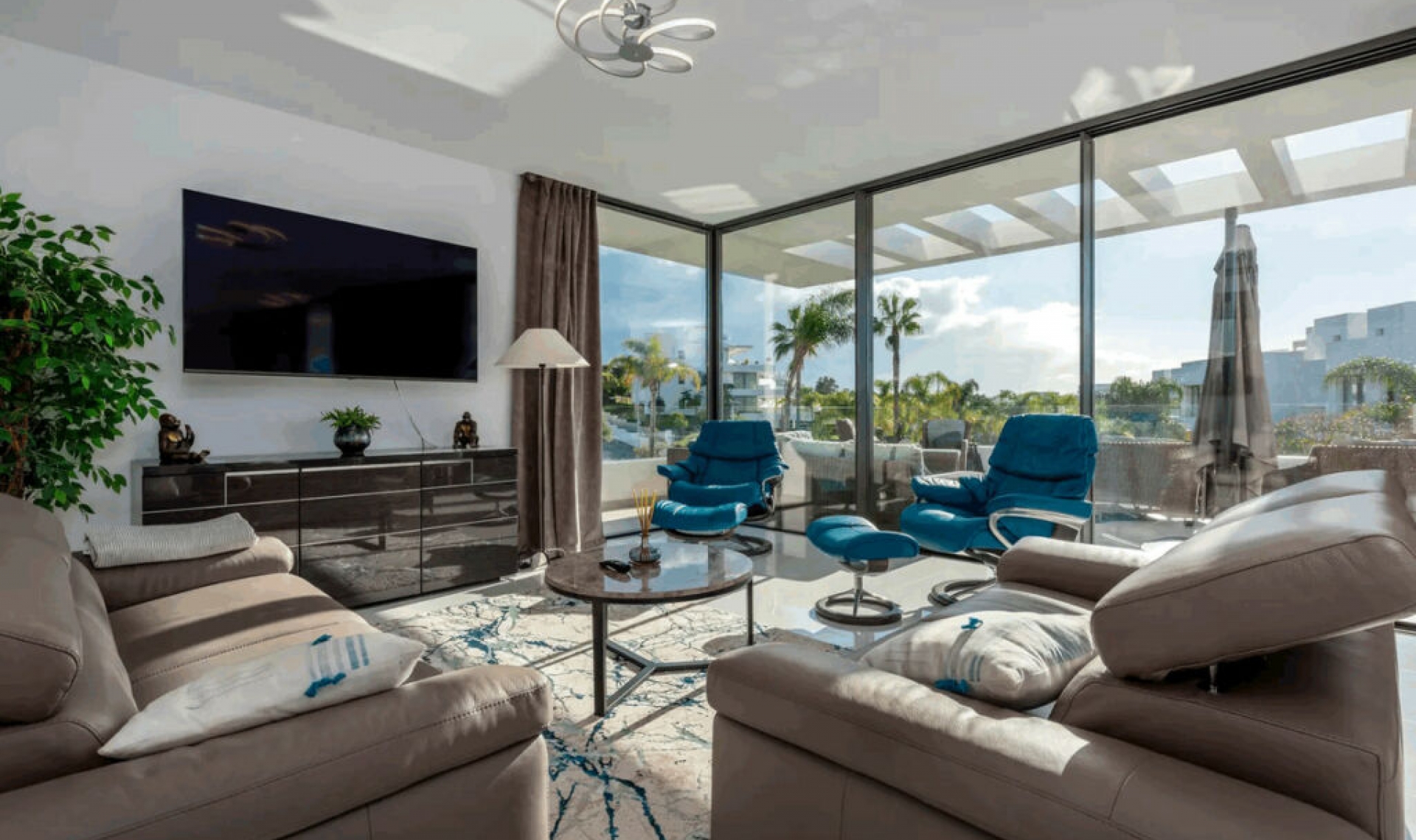 Resale - Apartment -
Estepona