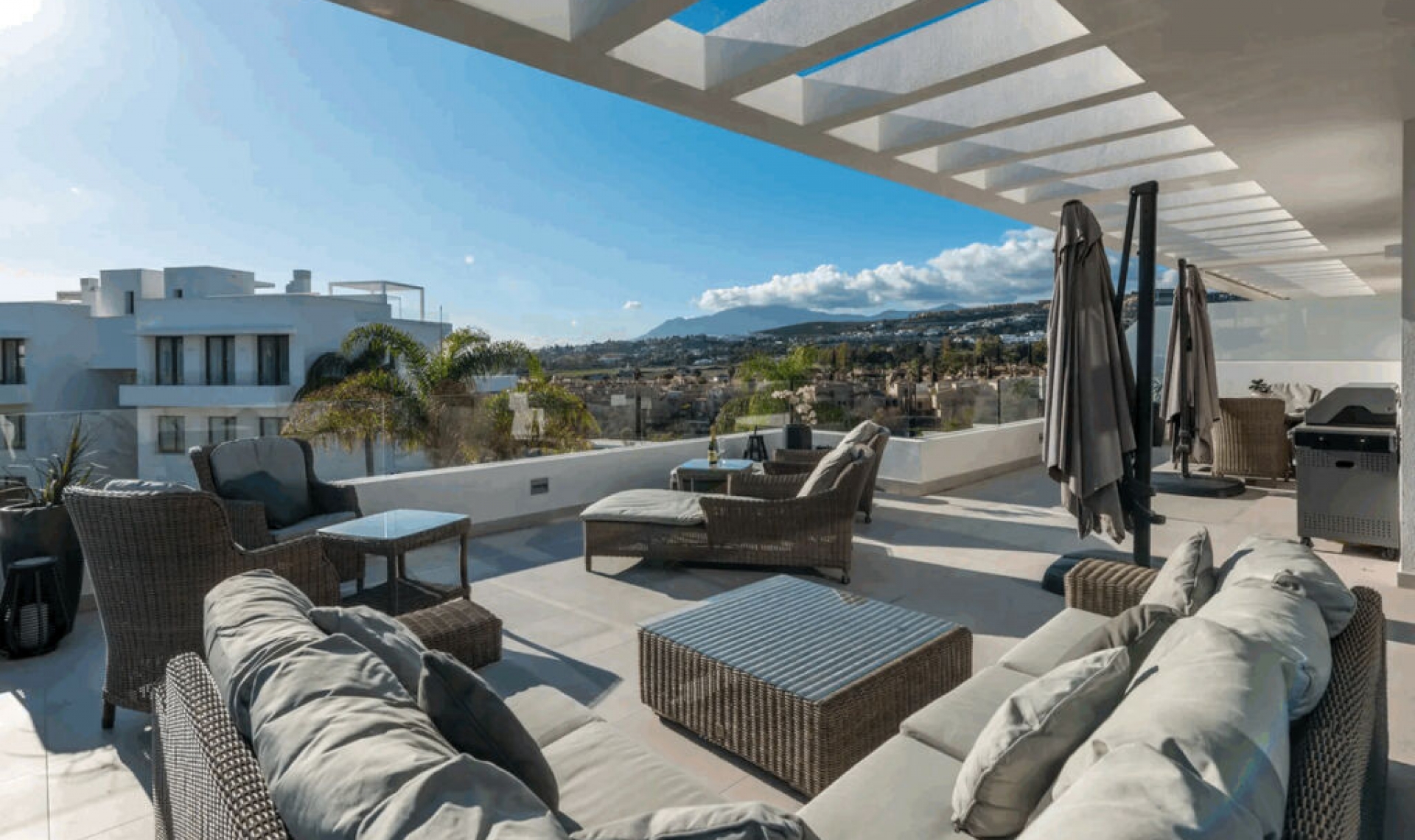 Resale - Apartment -
Estepona