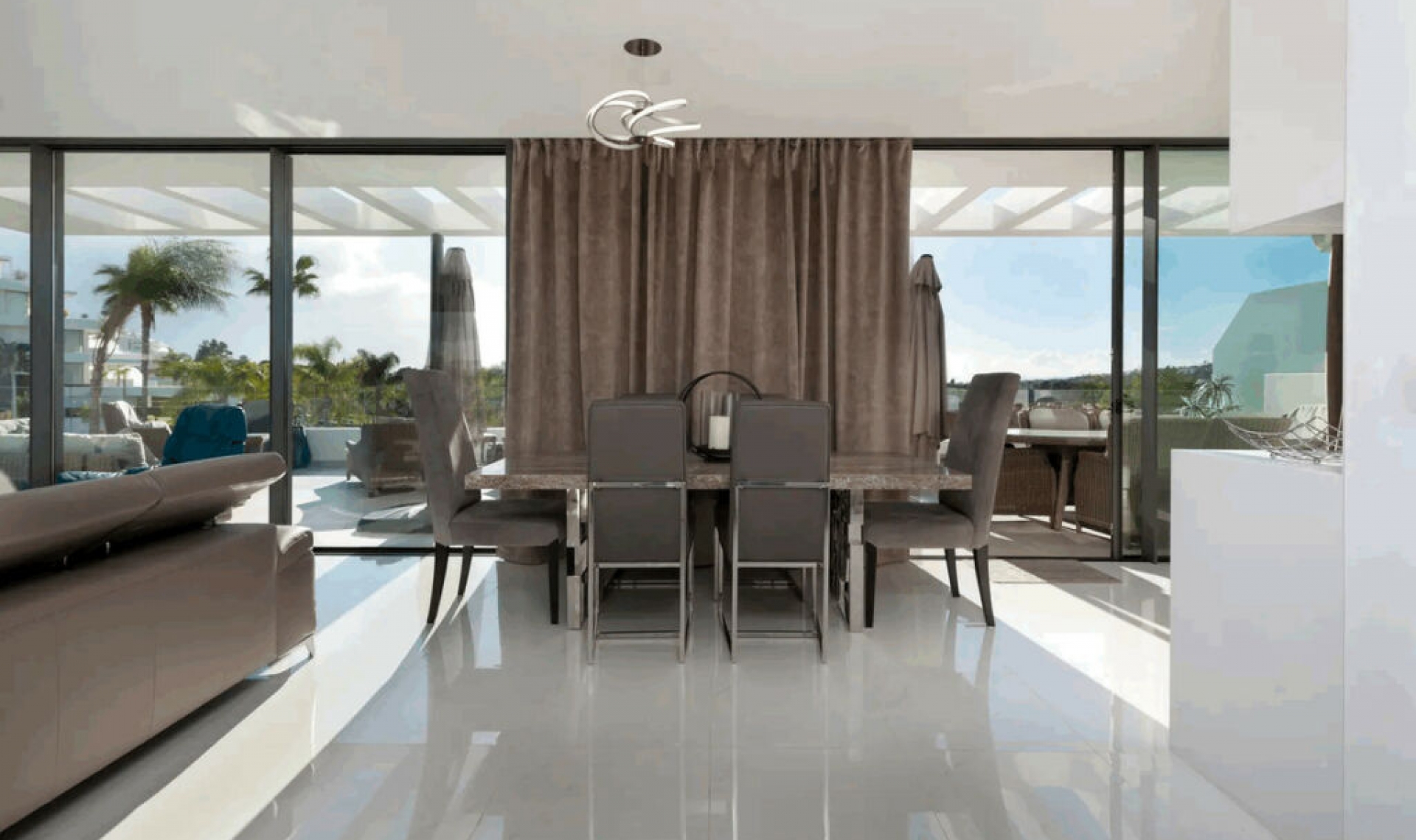 Resale - Apartment -
Estepona