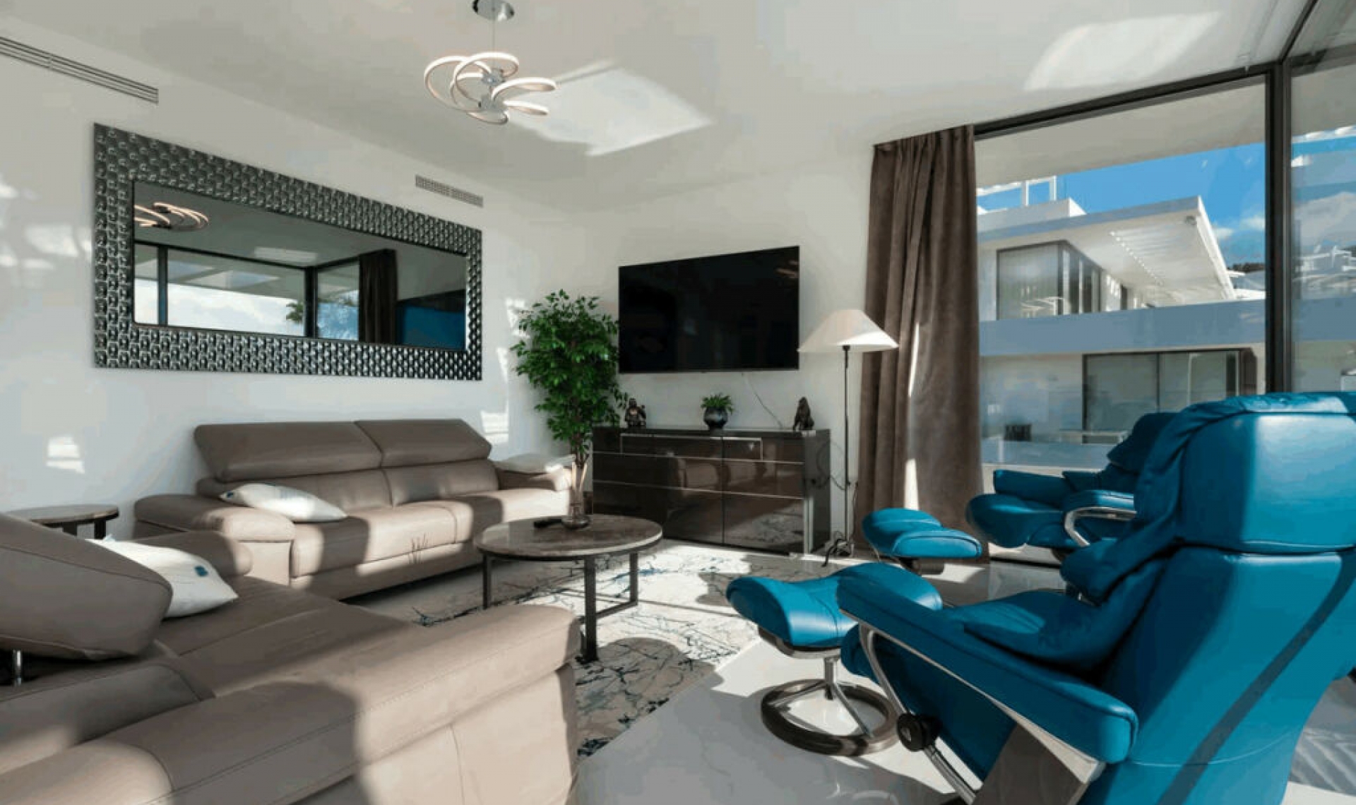 Resale - Apartment -
Estepona