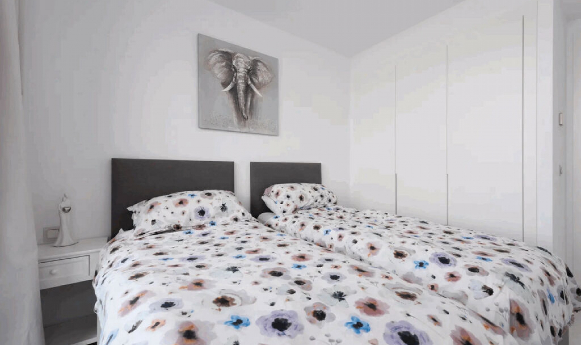 Resale - Apartment -
Estepona