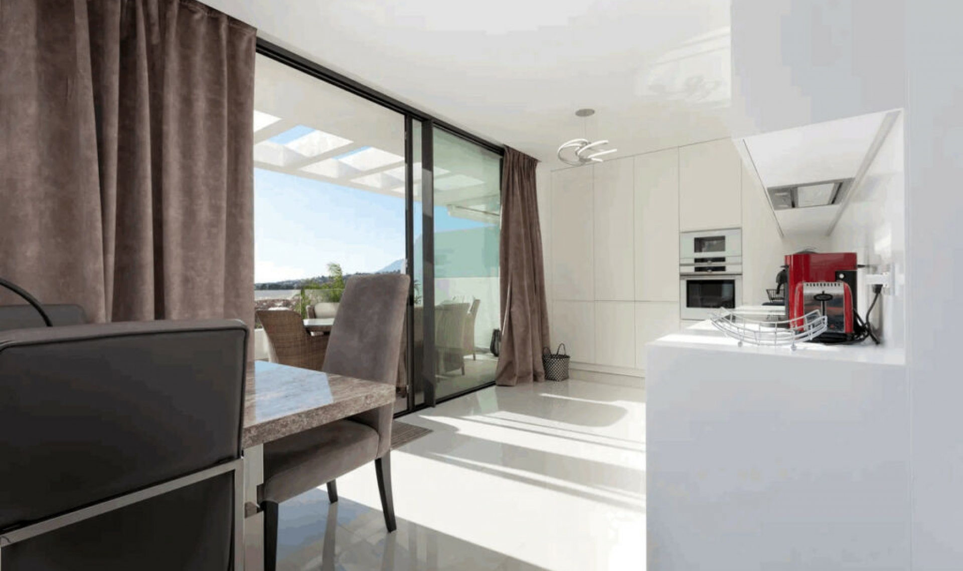 Resale - Apartment -
Estepona