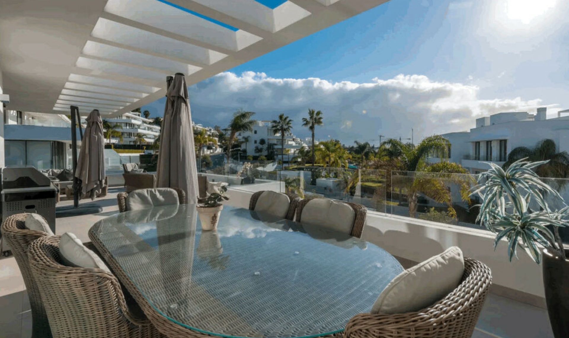 Resale - Apartment -
Estepona