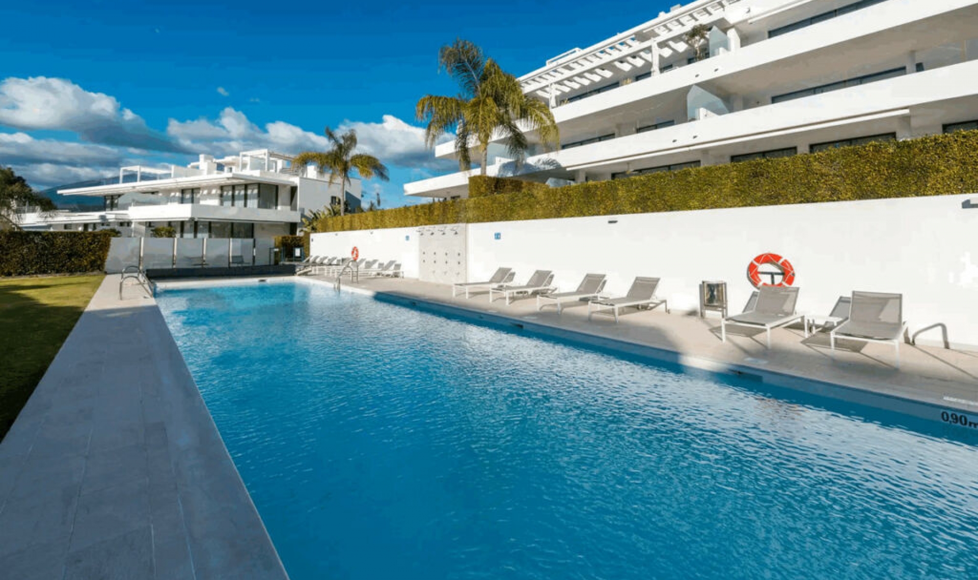 Resale - Apartment -
Estepona