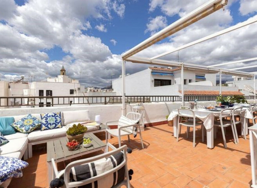 Resale - Apartment -
Estepona