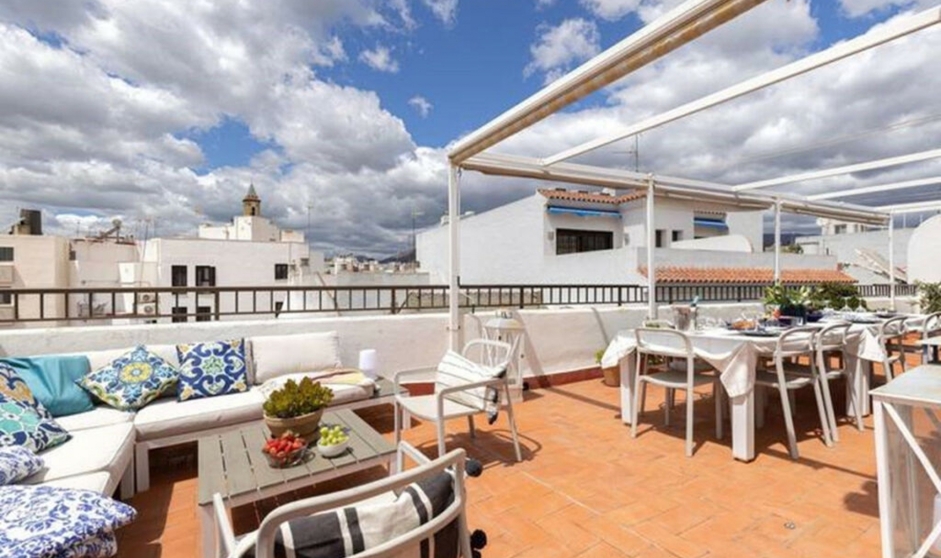 Resale - Apartment -
Estepona