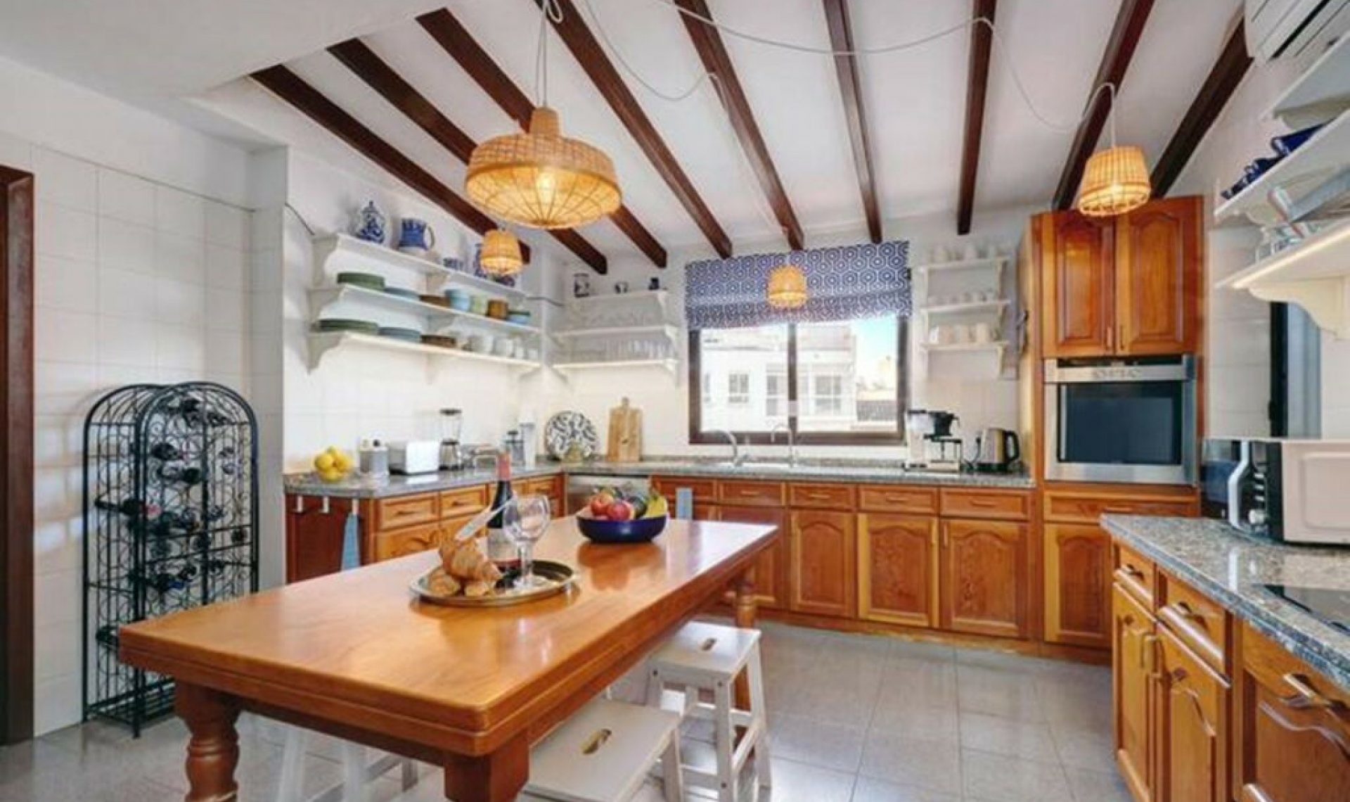 Resale - Apartment -
Estepona
