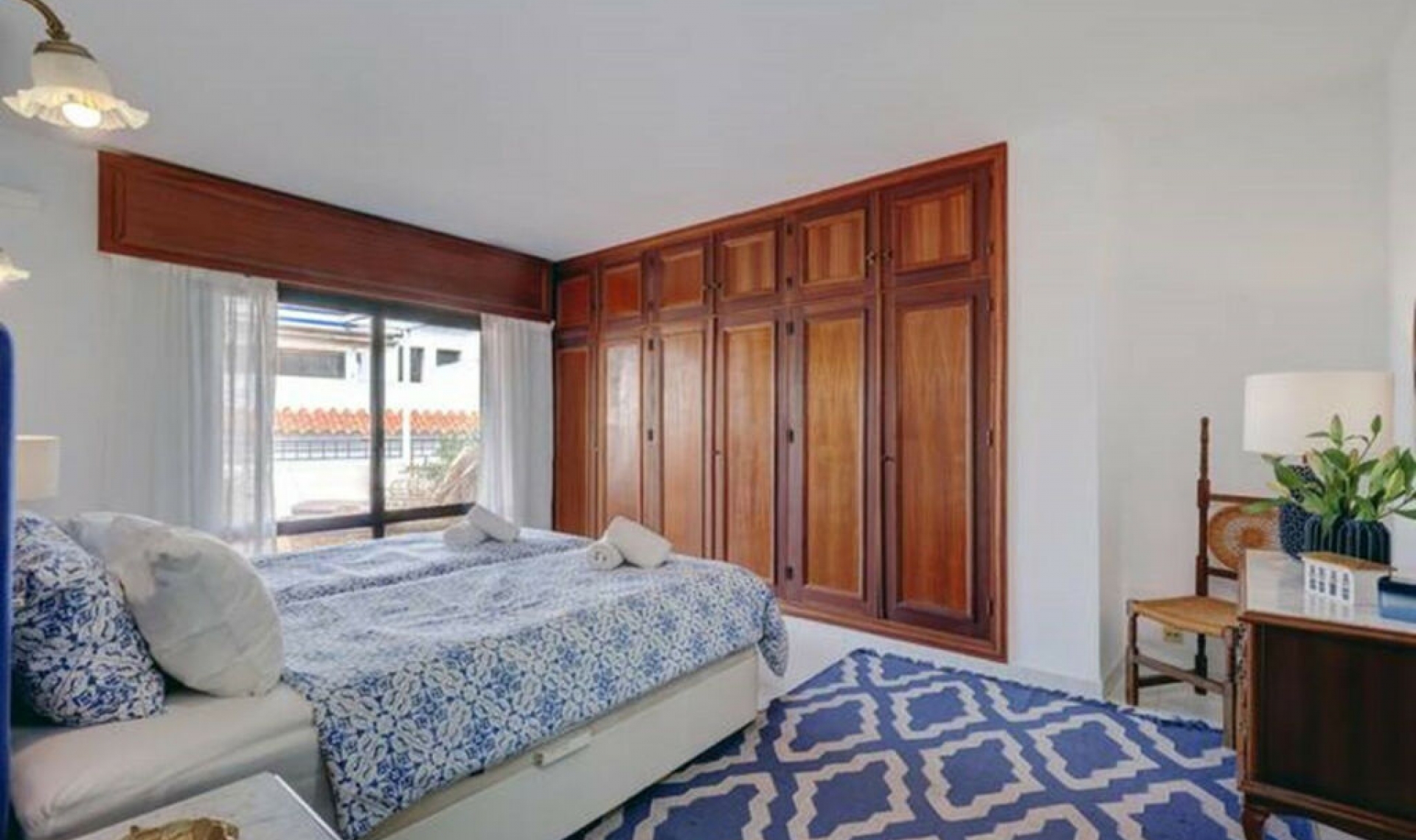 Resale - Apartment -
Estepona