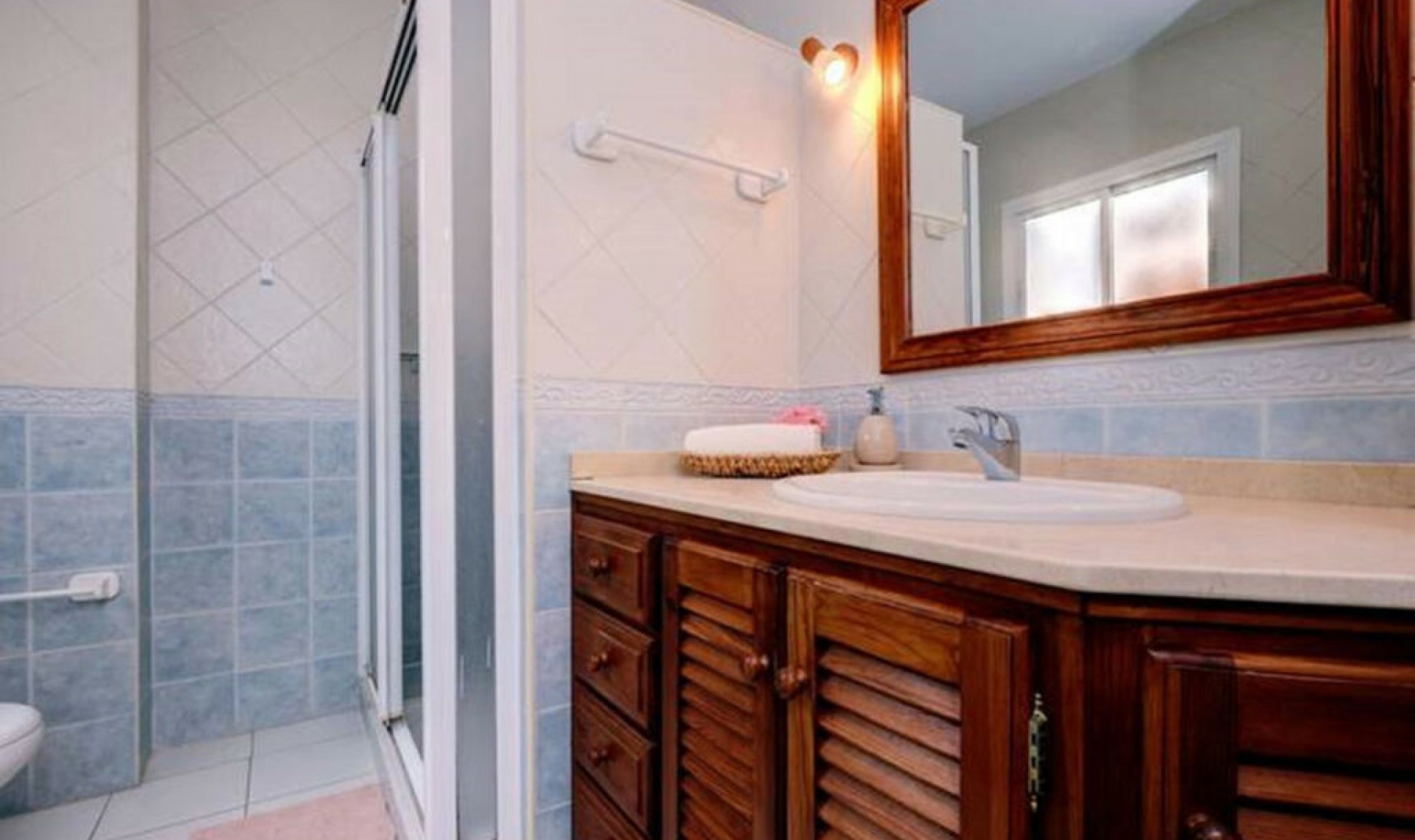 Resale - Apartment -
Estepona